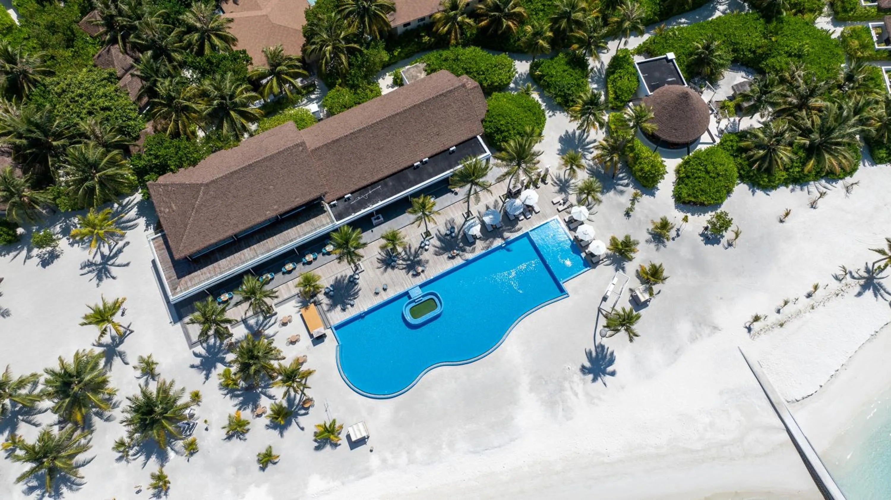 Swimming pool in NOOE Maldives Kunaavashi
