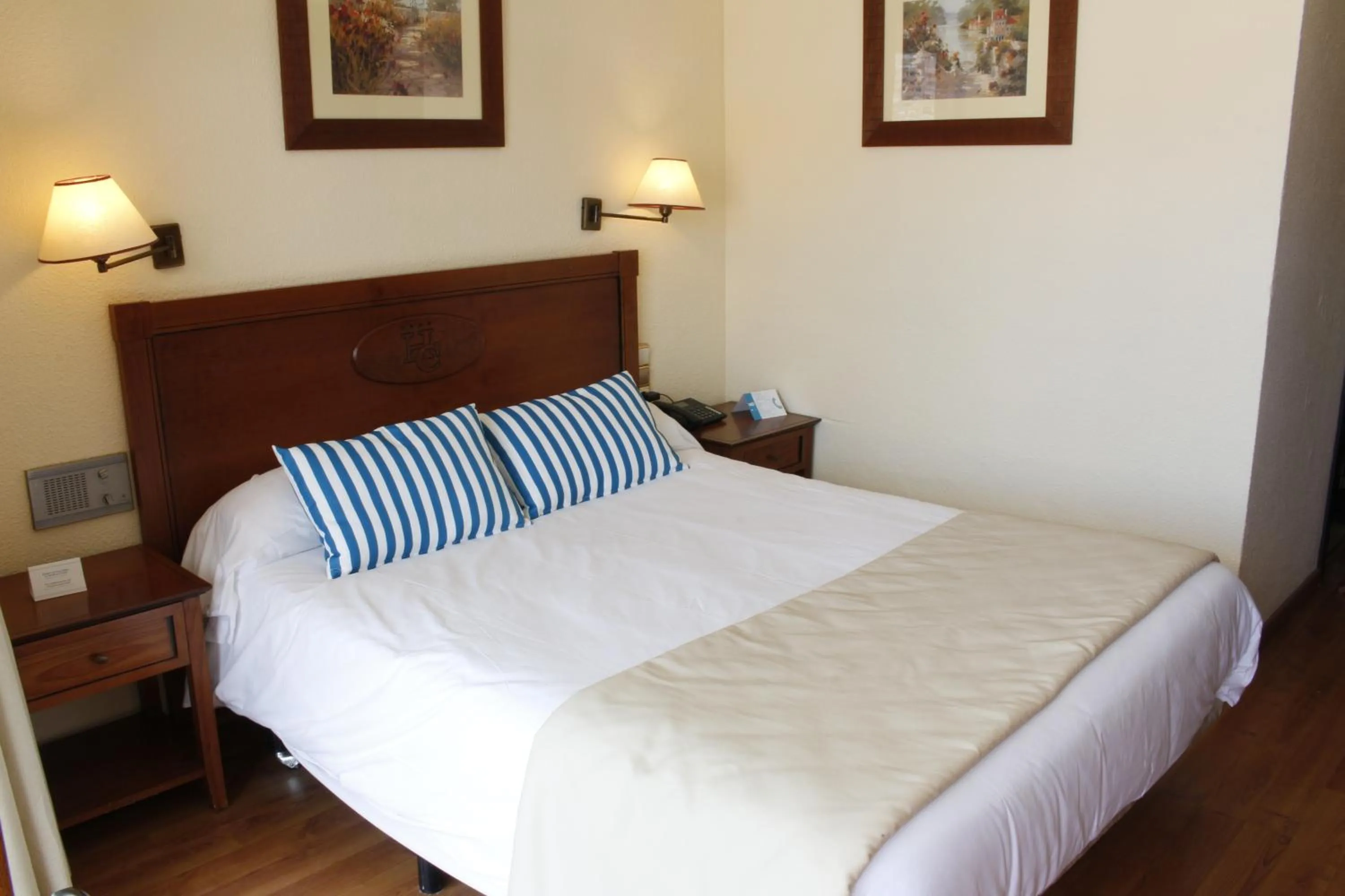 Bed in BLUESEA Gran Cervantes