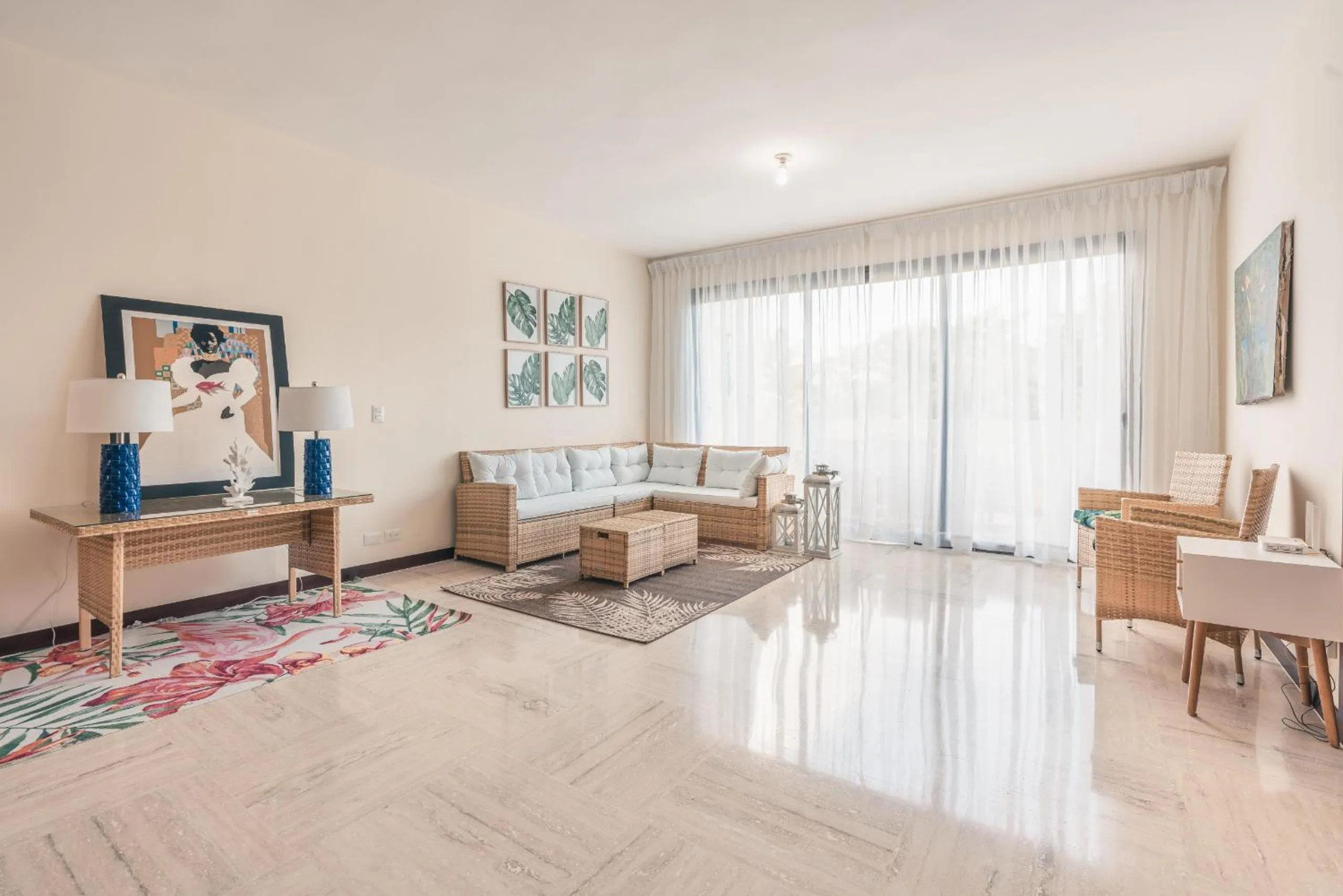 Bed in Beautiful 2 BR apartment at Portillo