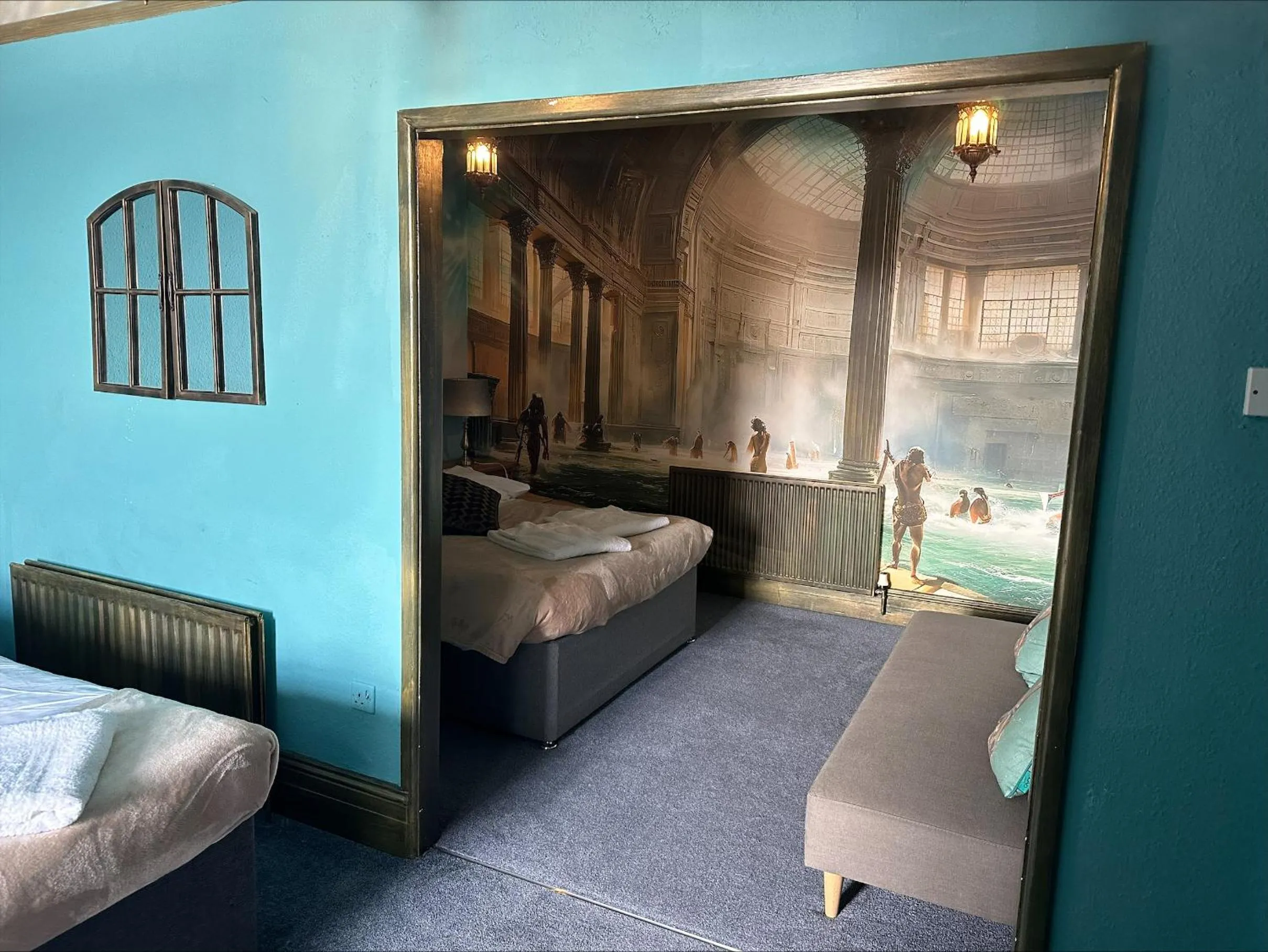 Bedroom, Bed in Stonehenge Inn