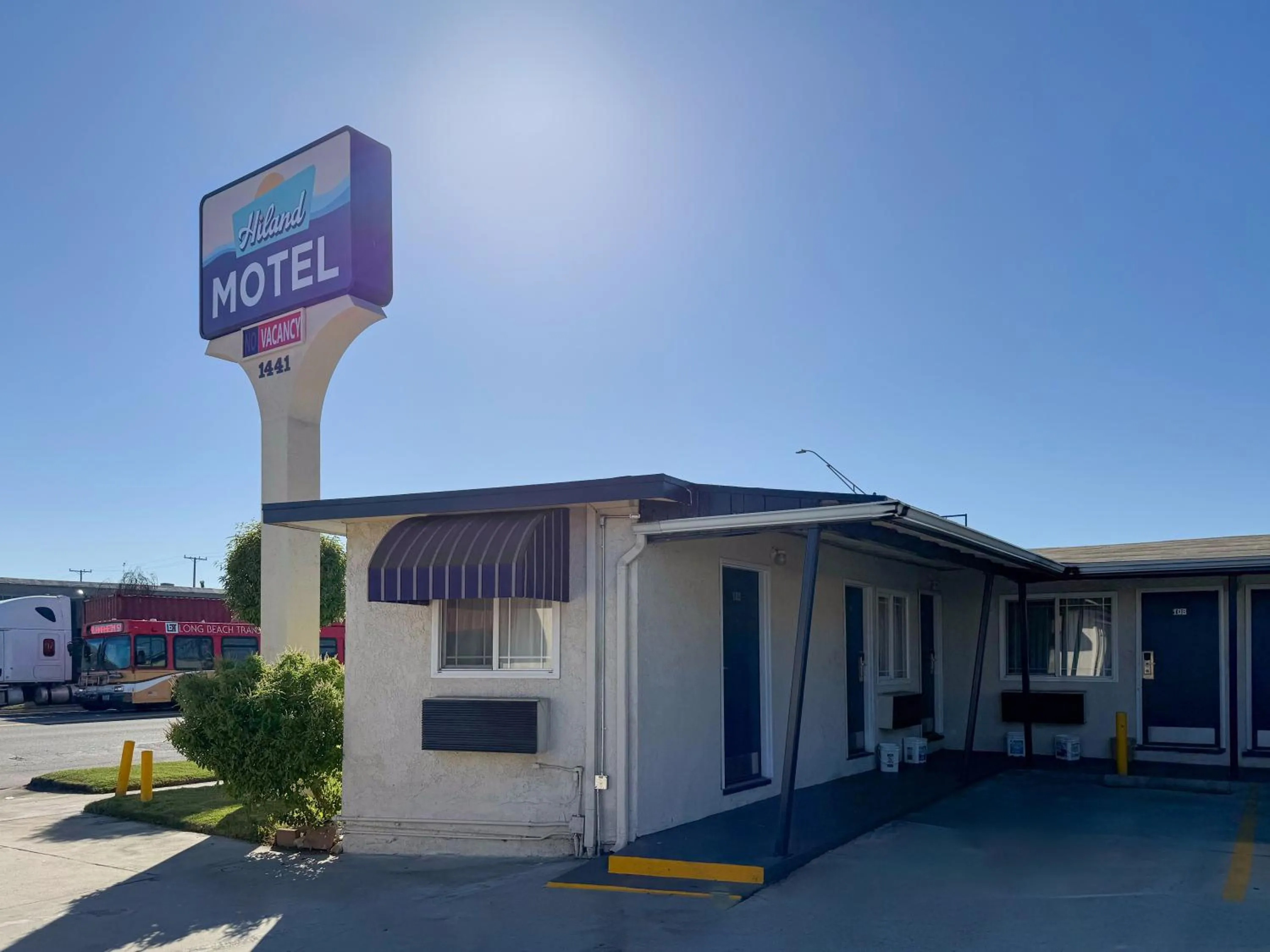 Hiland Motel