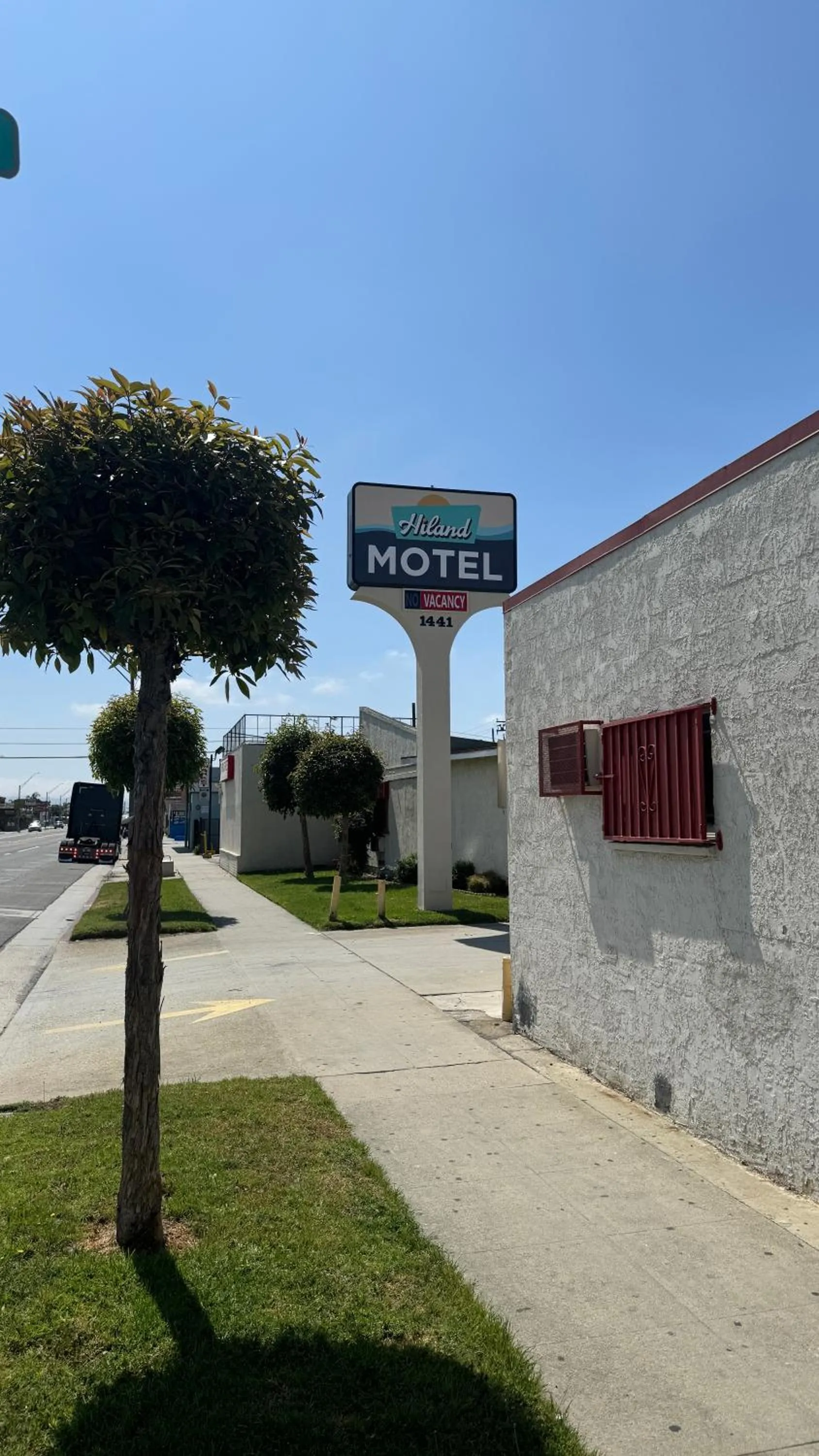 Hiland Motel