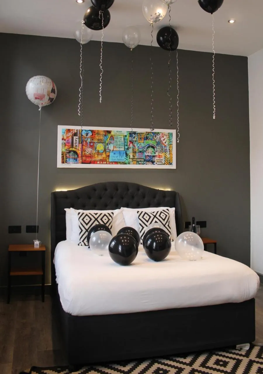 Bed in Black Lion Hotel Manchester