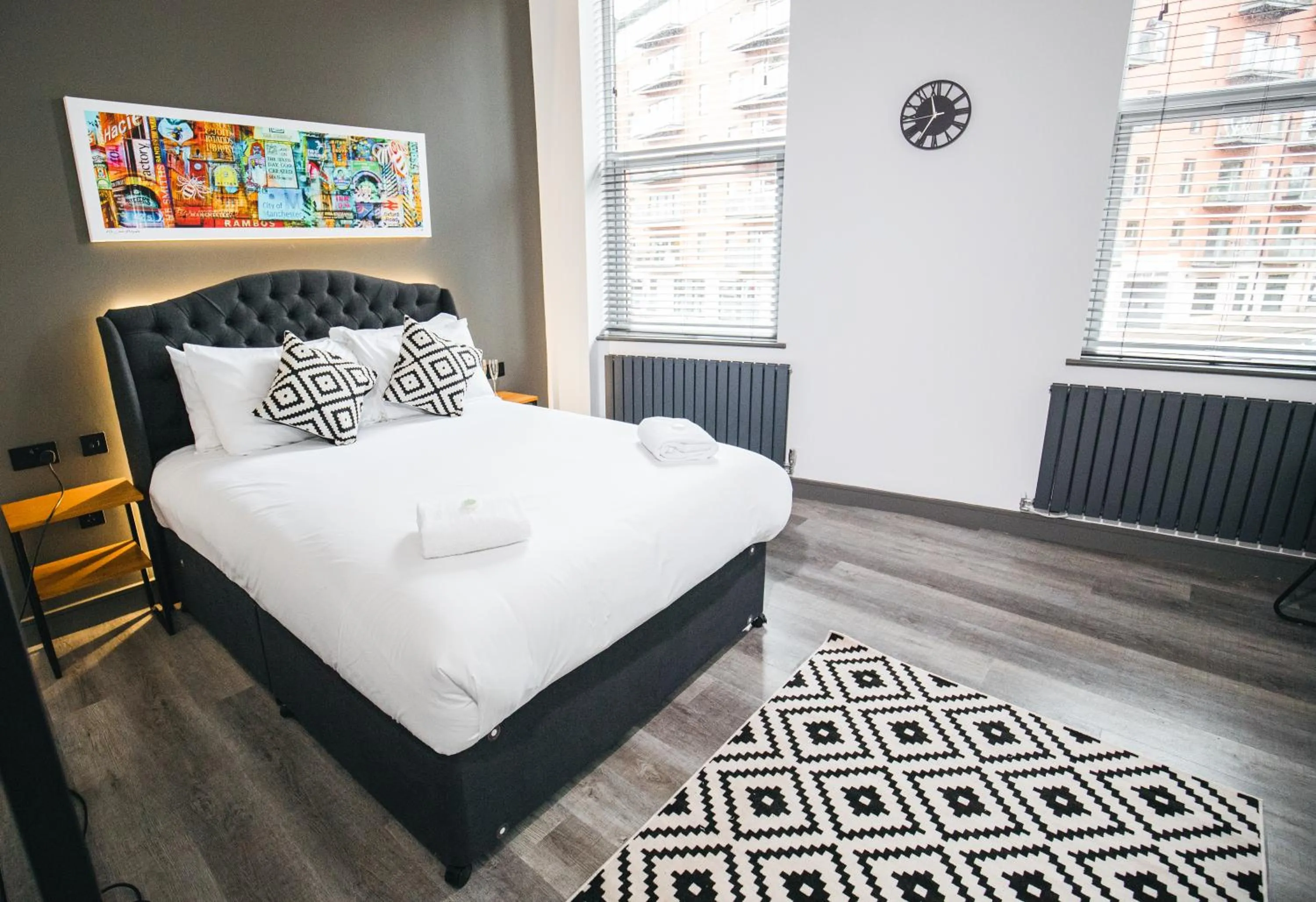 Bedroom, Bed in Black Lion Hotel Manchester