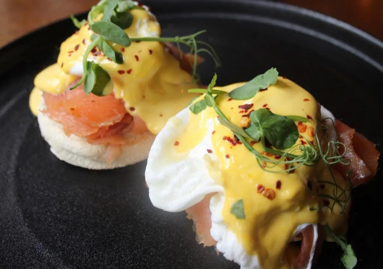 Food and drinks in Black Lion Hotel Manchester