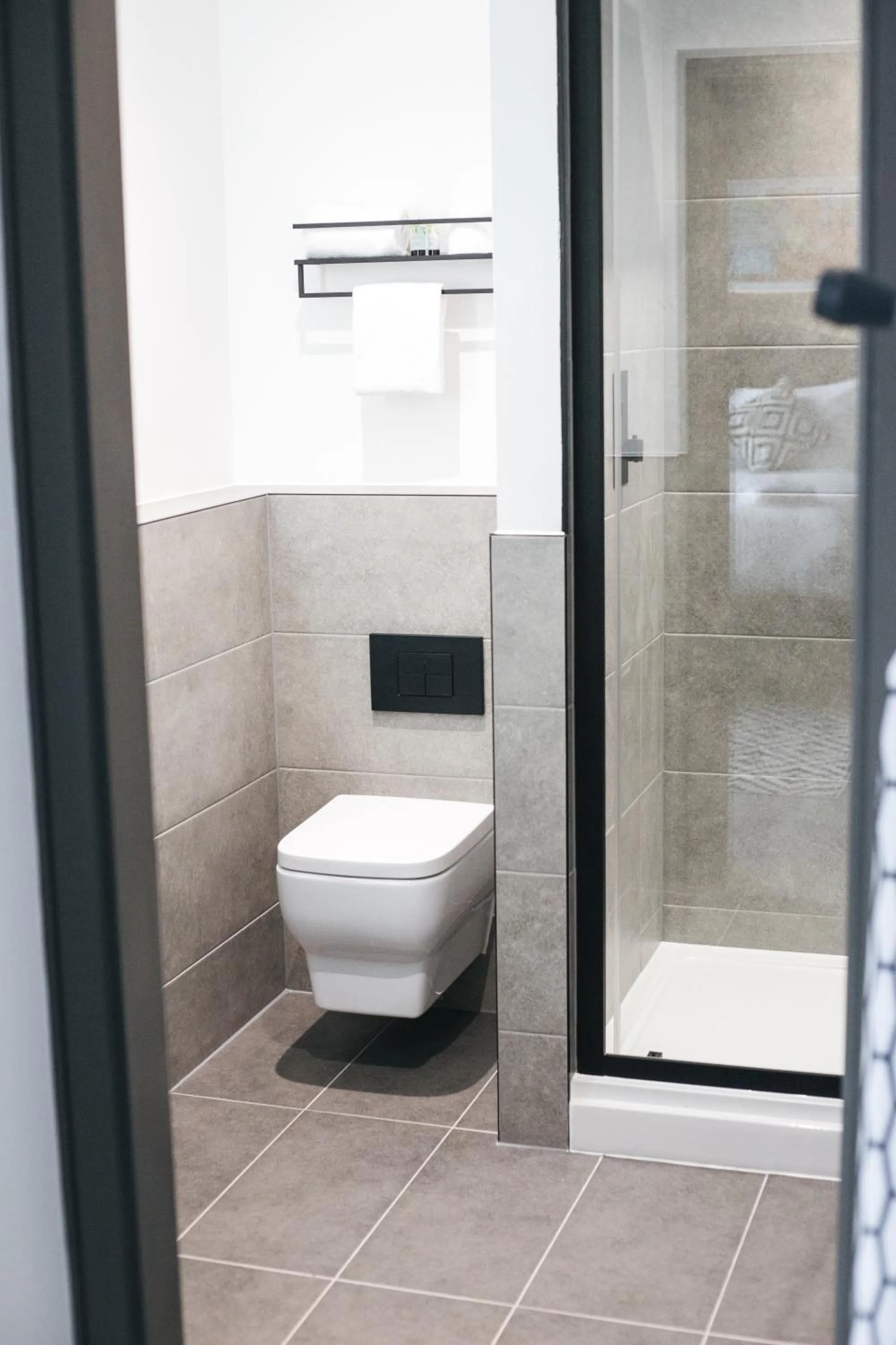 Bathroom in Black Lion Hotel Manchester