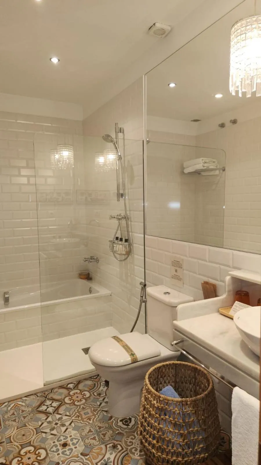 Bathroom in La Almunia del Valle