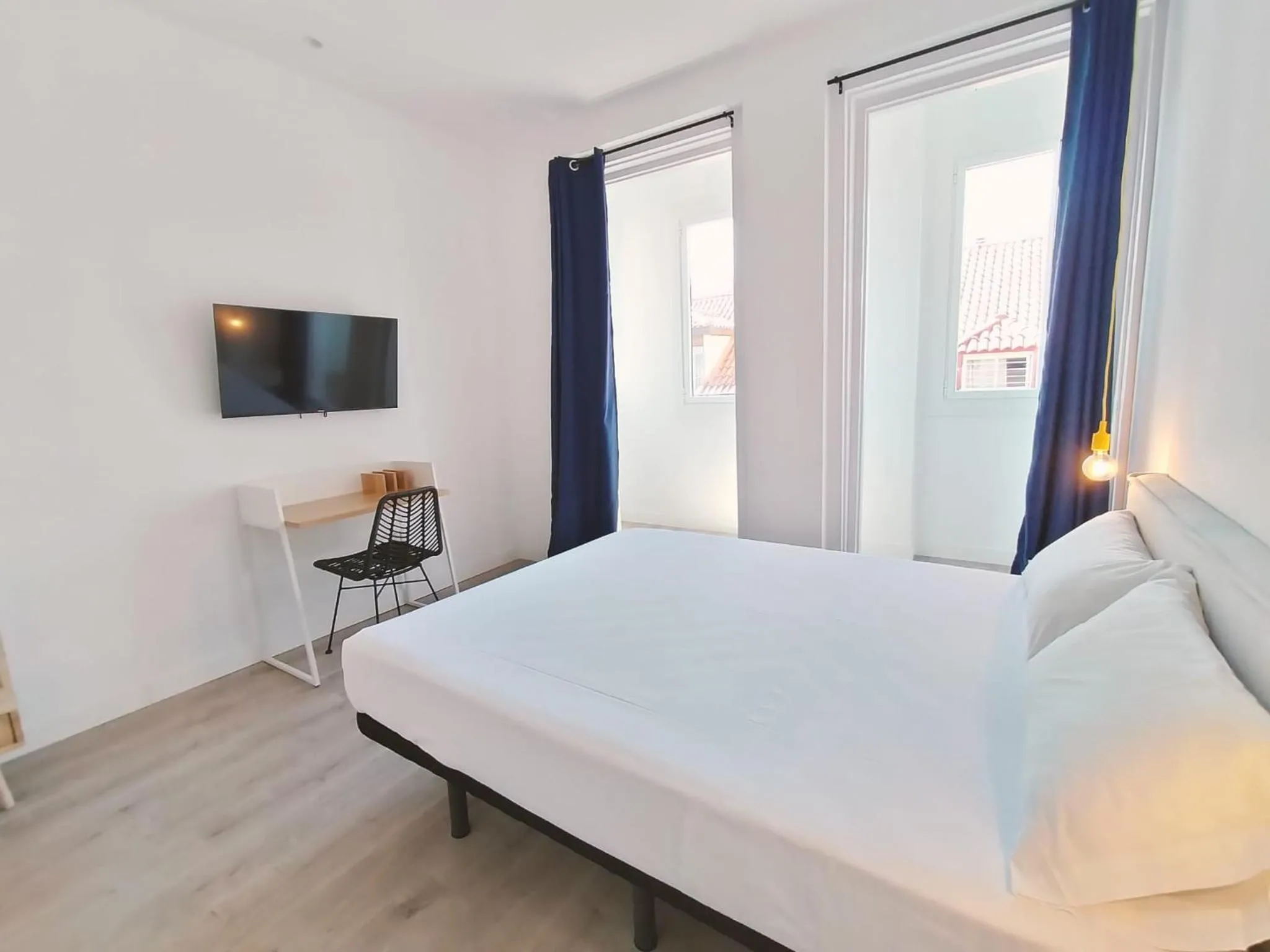 Bed in Hostal Manuela by gaiarooms