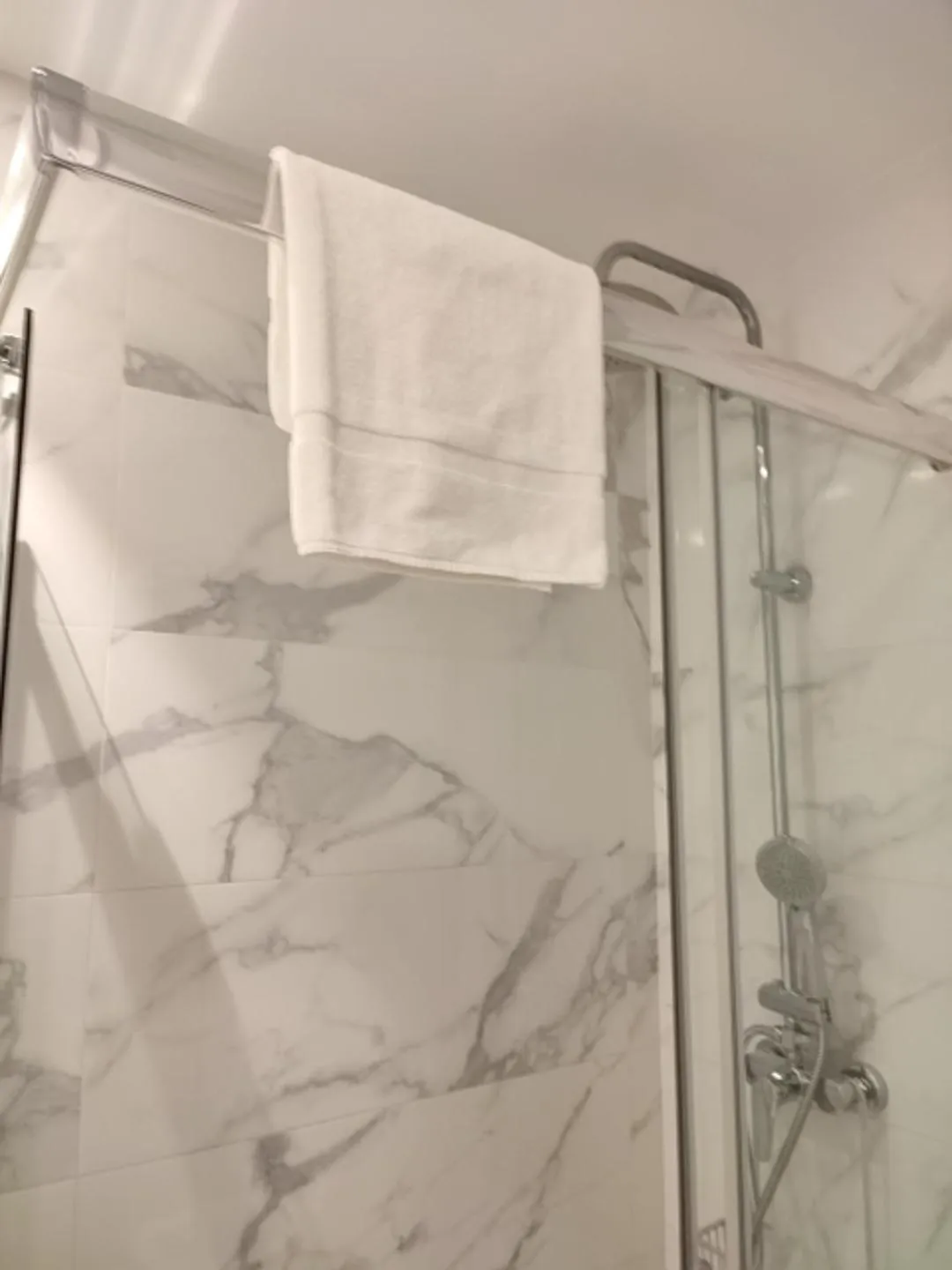 Bathroom in Hostal Manuela by gaiarooms