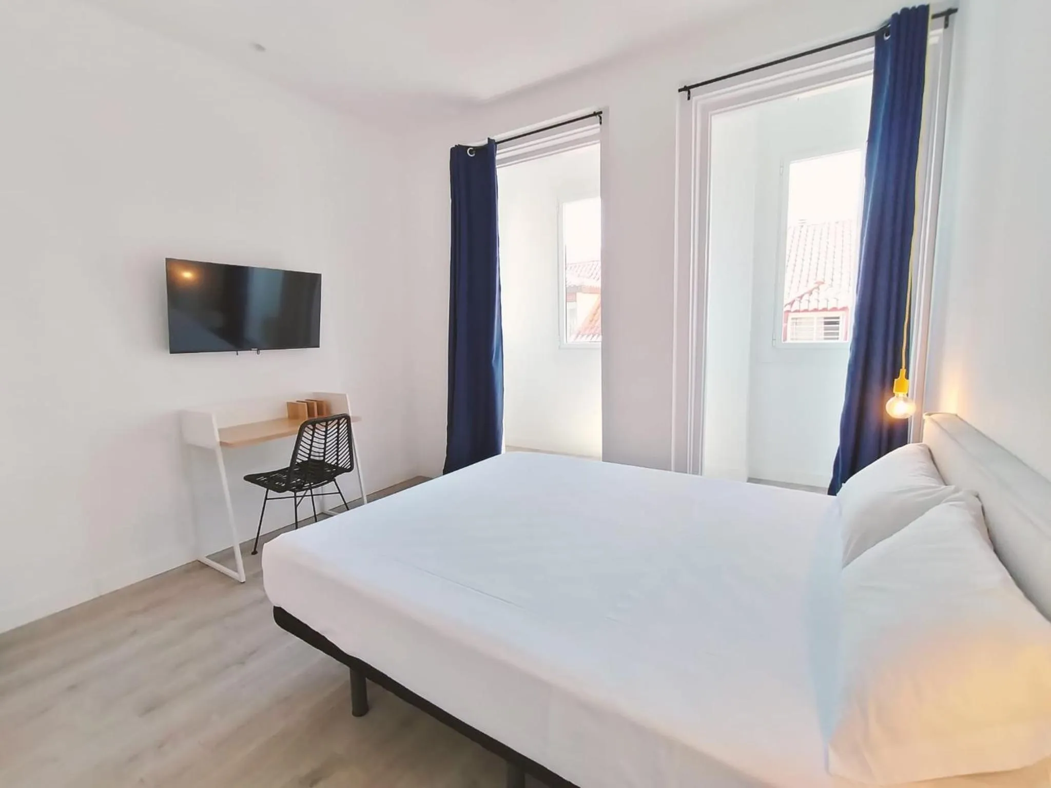 Bed in Hostal Manuela by gaiarooms