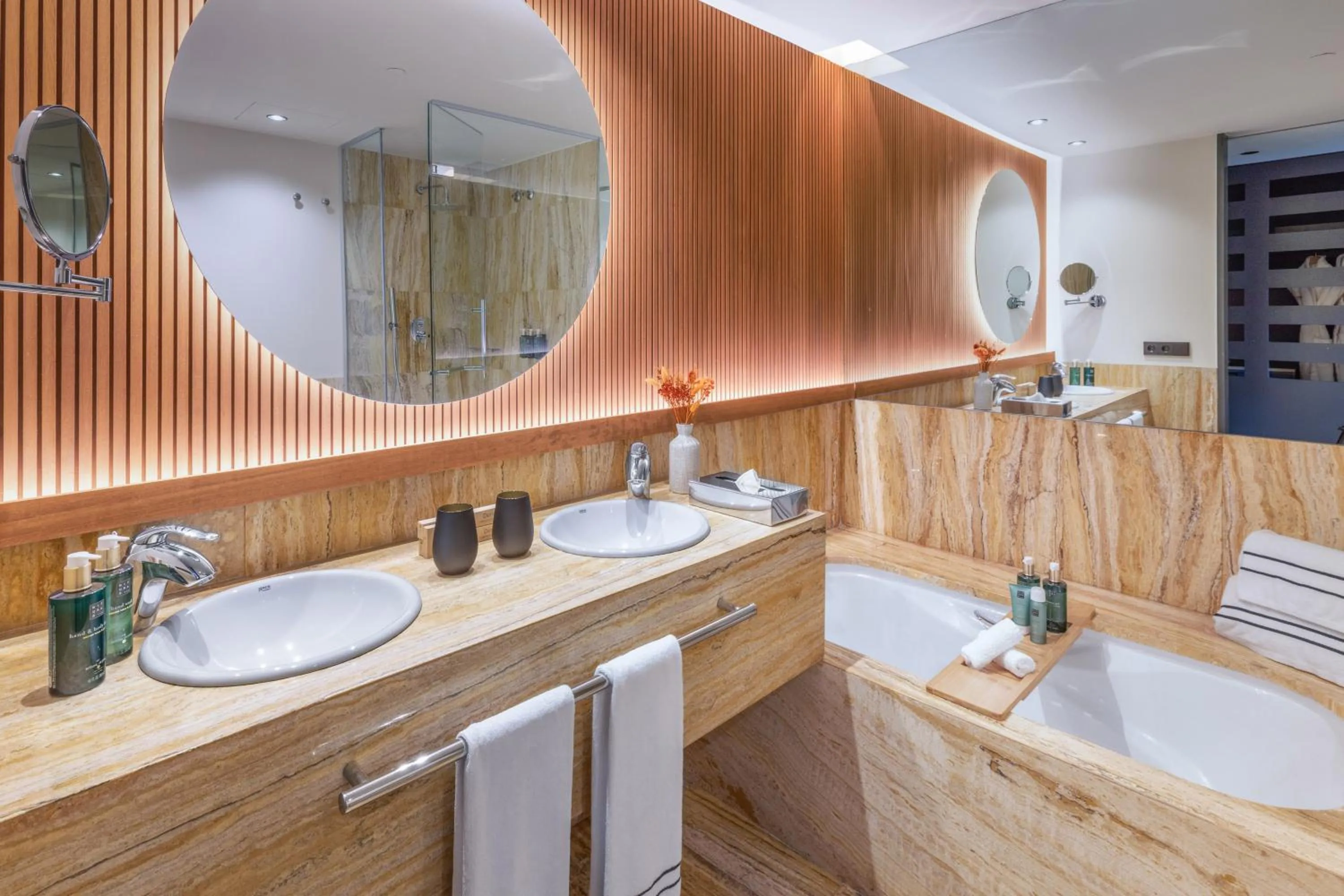 Bathroom in Hotel Meliá Bilbao