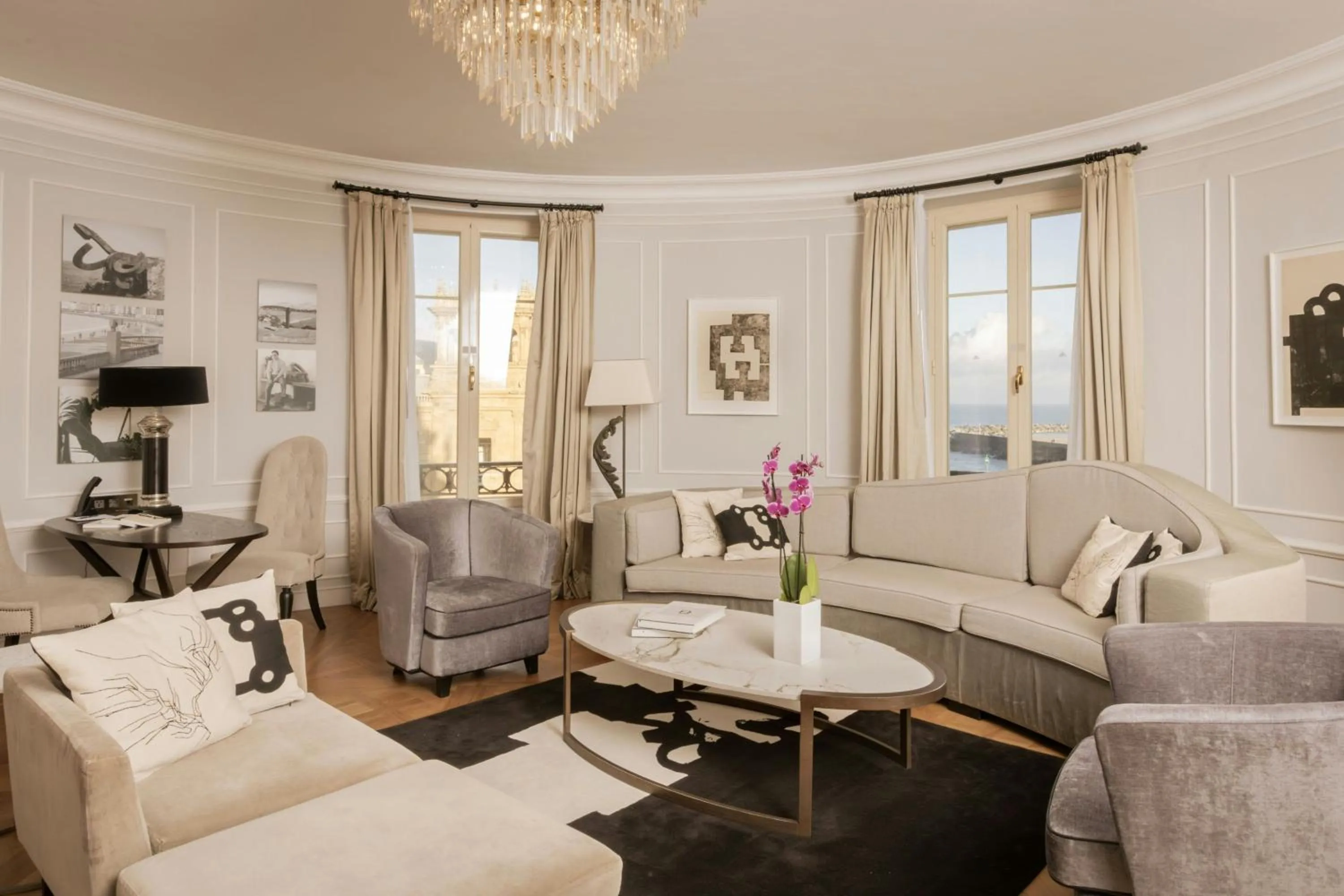 Photo of the whole room in Hotel Maria Cristina, a Luxury Collection Hotel, San Sebastian