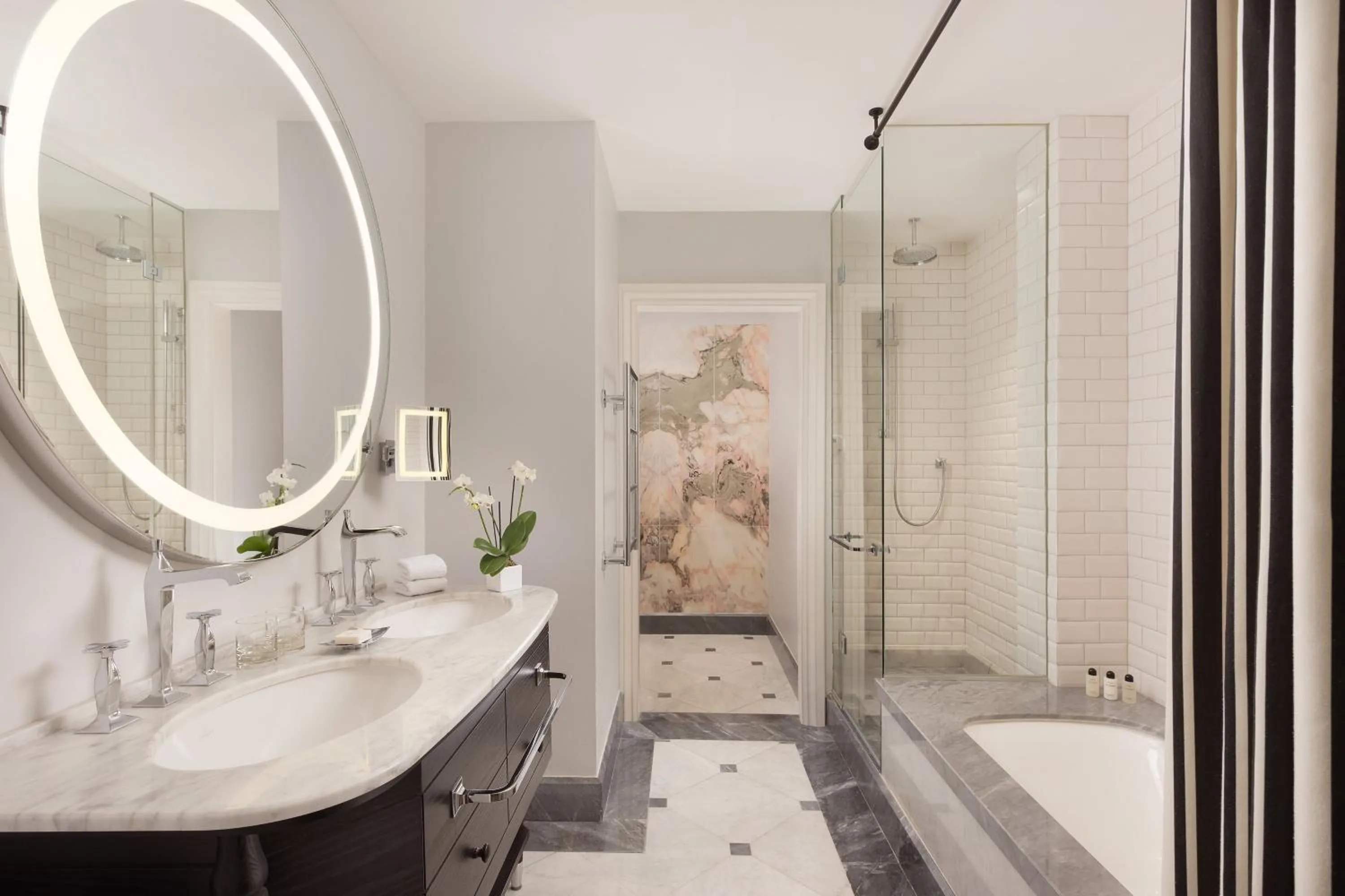 Bathroom in Hotel Maria Cristina, a Luxury Collection Hotel, San Sebastian