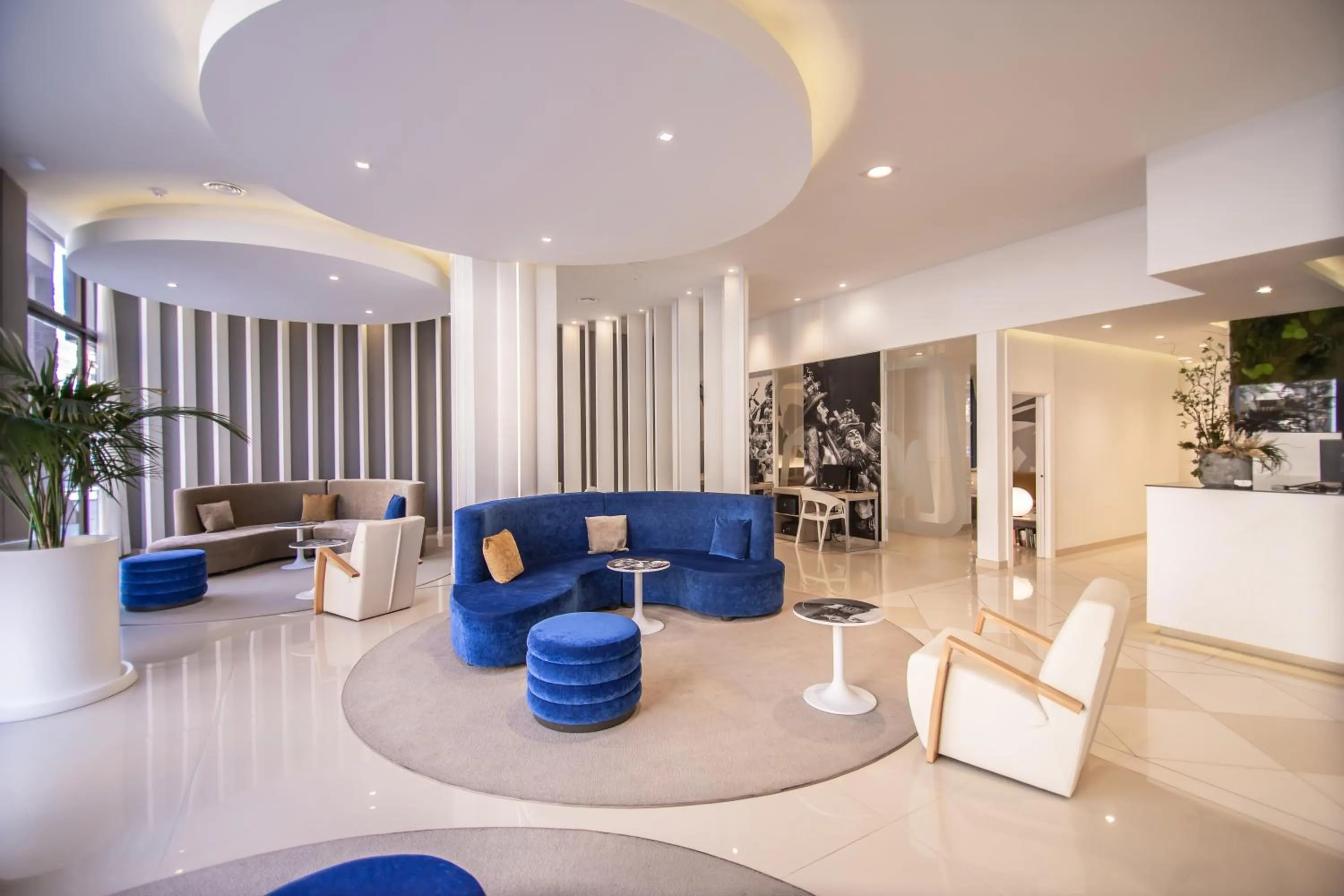 Living room in Hotel Monte Puertatierra