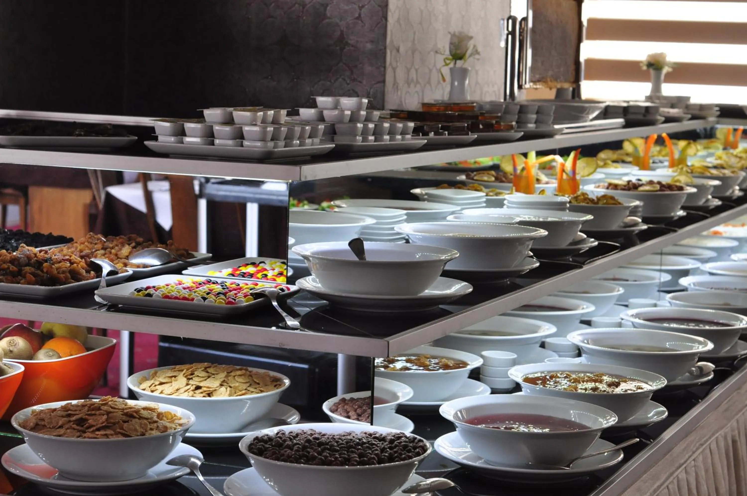 Buffet breakfast in Otel Mutevelli