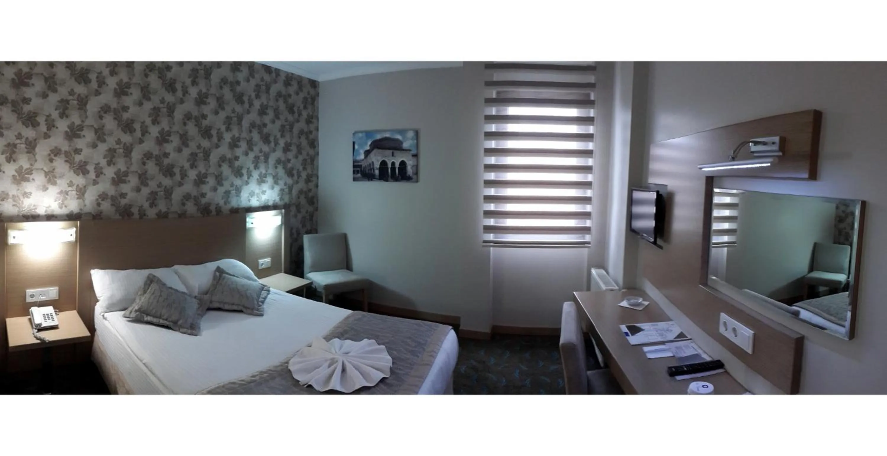 Photo of the whole room, Bed in Otel Mutevelli