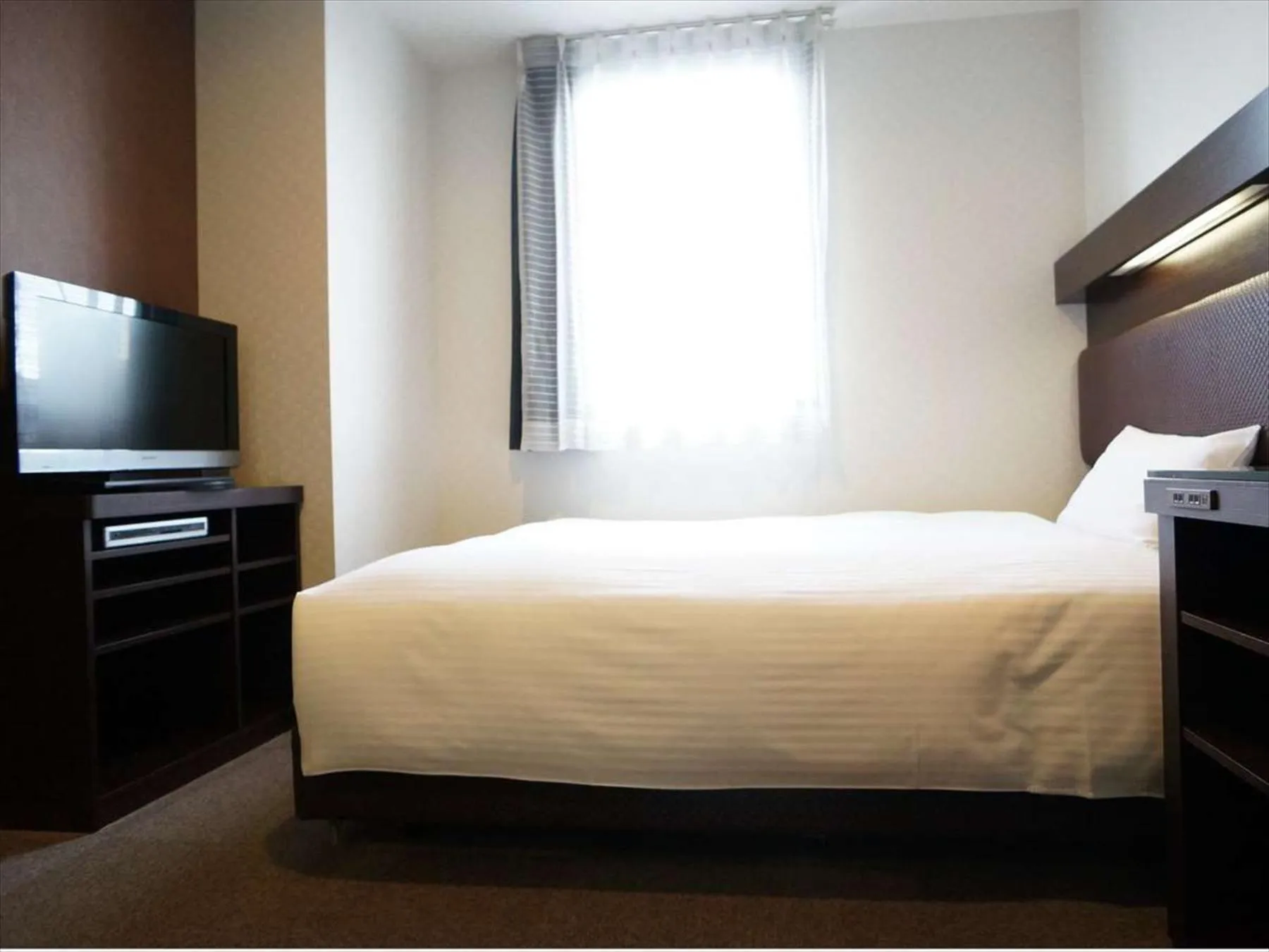 Photo of the whole room, Bed in Green Rich Hotel Osaka Airport