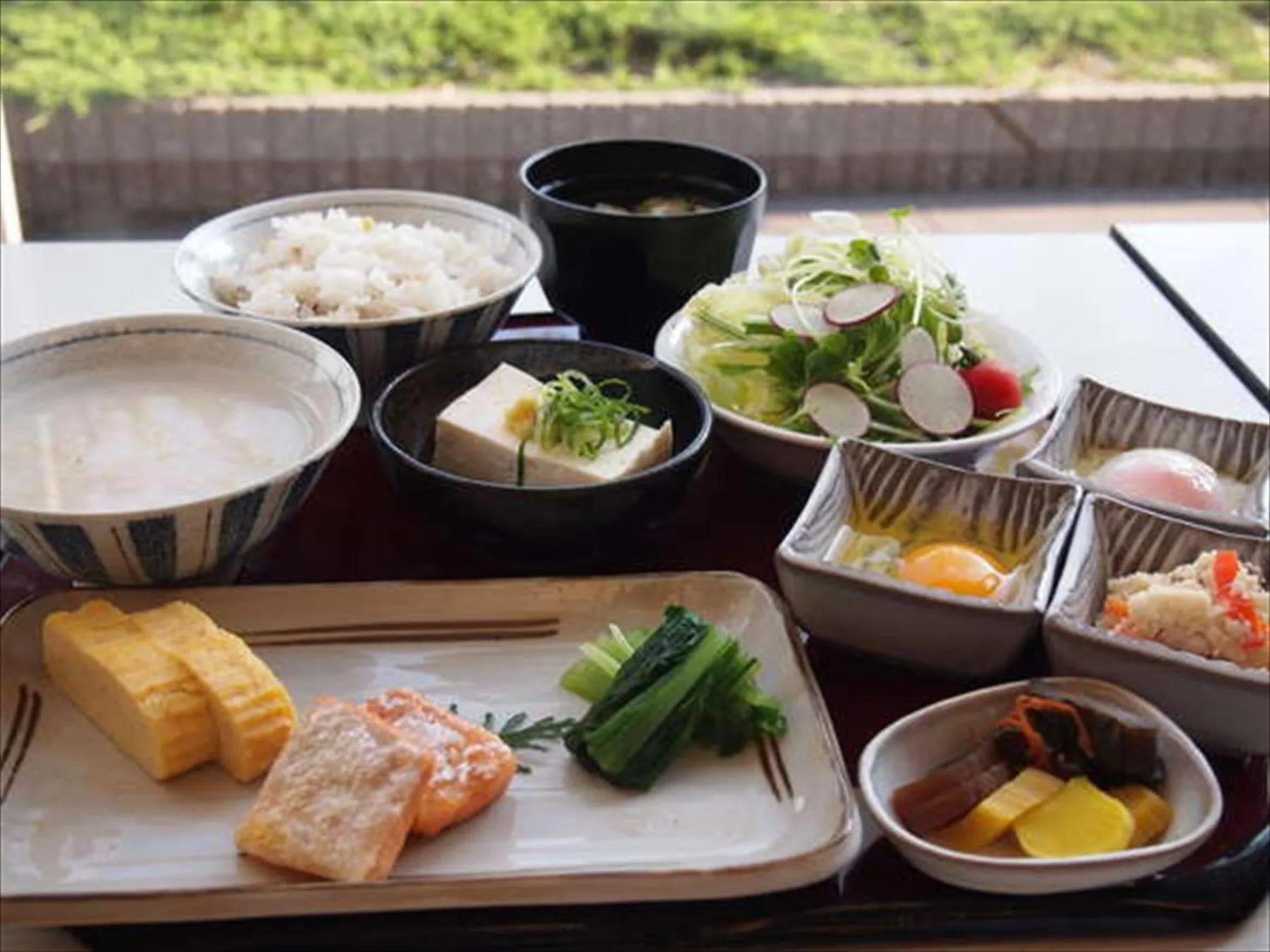 Restaurant/places to eat in Green Rich Hotel Osaka Airport