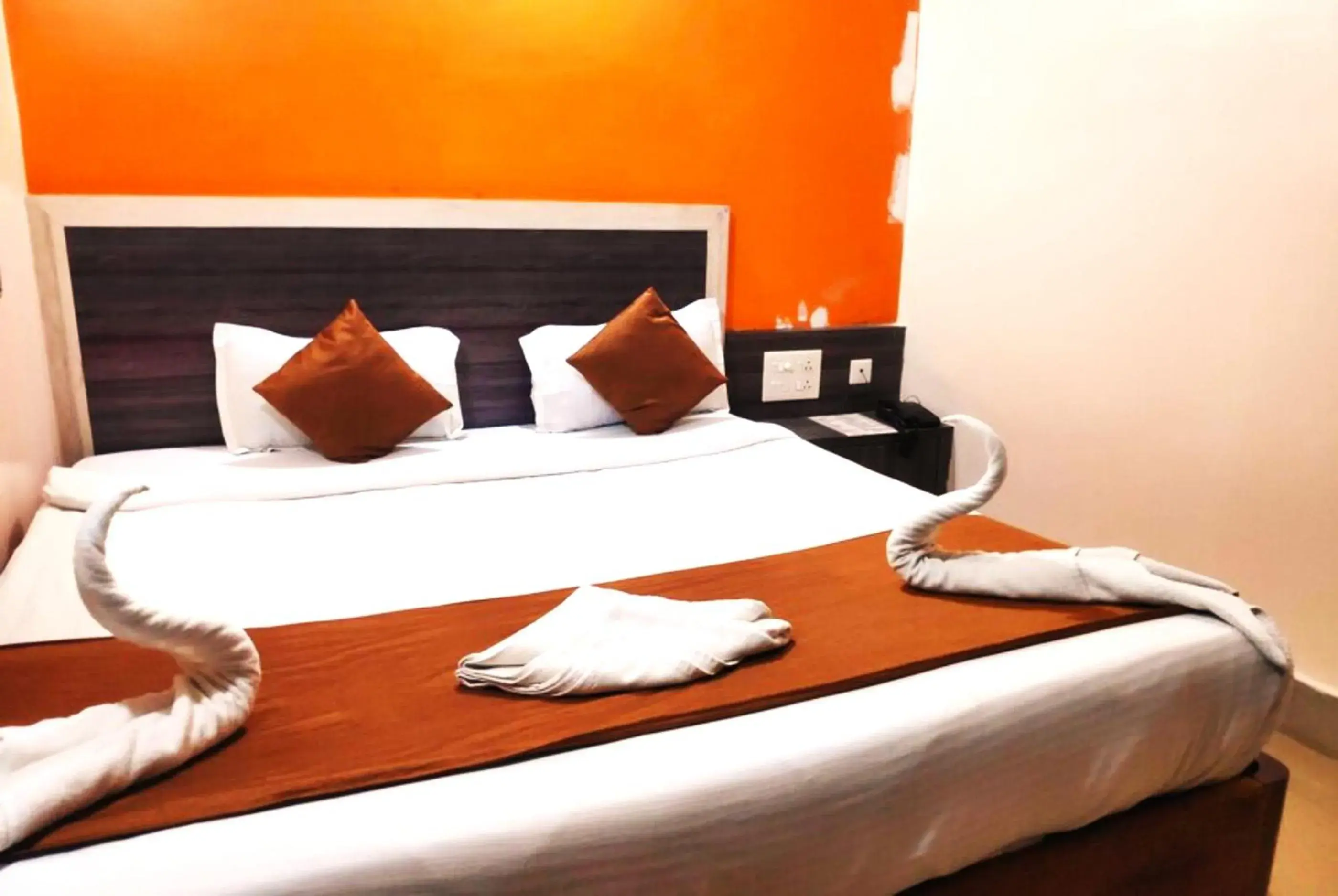 Deluxe Double Room in Goroomgo Krishna Residency Puri Near Sea Beach - Spacious Room with Excellent Service Awarded - Best Seller Deluxe Double Room in Goroomgo Krishna Residency Puri Near Sea Beach - Spacious Room with Excellent Service Awarded - Best Seller