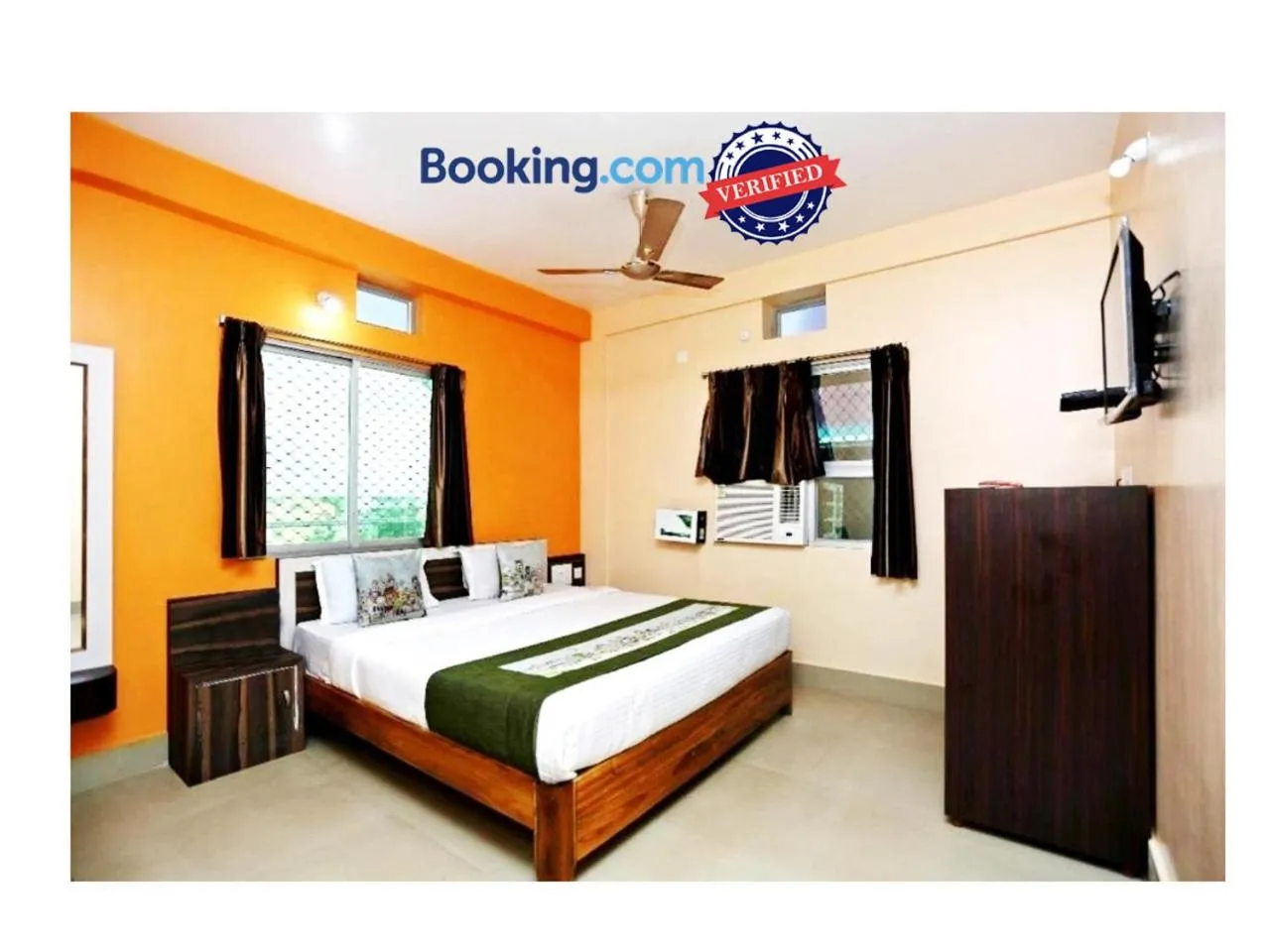 Bed in Goroomgo Krishna Residency Puri Near Sea Beach - Spacious Room with Excellent Service Awarded - Best Seller