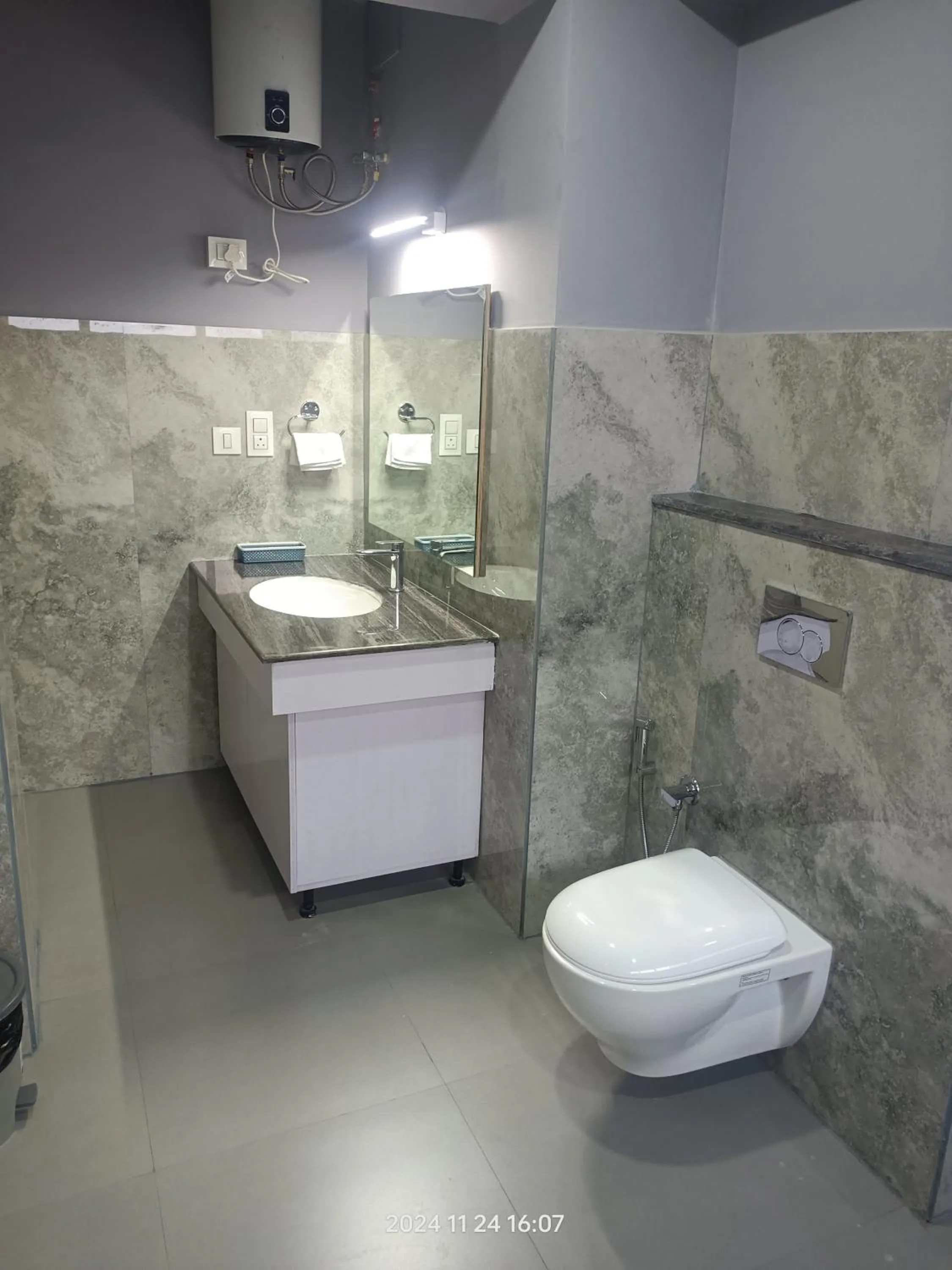 Bathroom in Golden Peaks Hotel & Restaurant