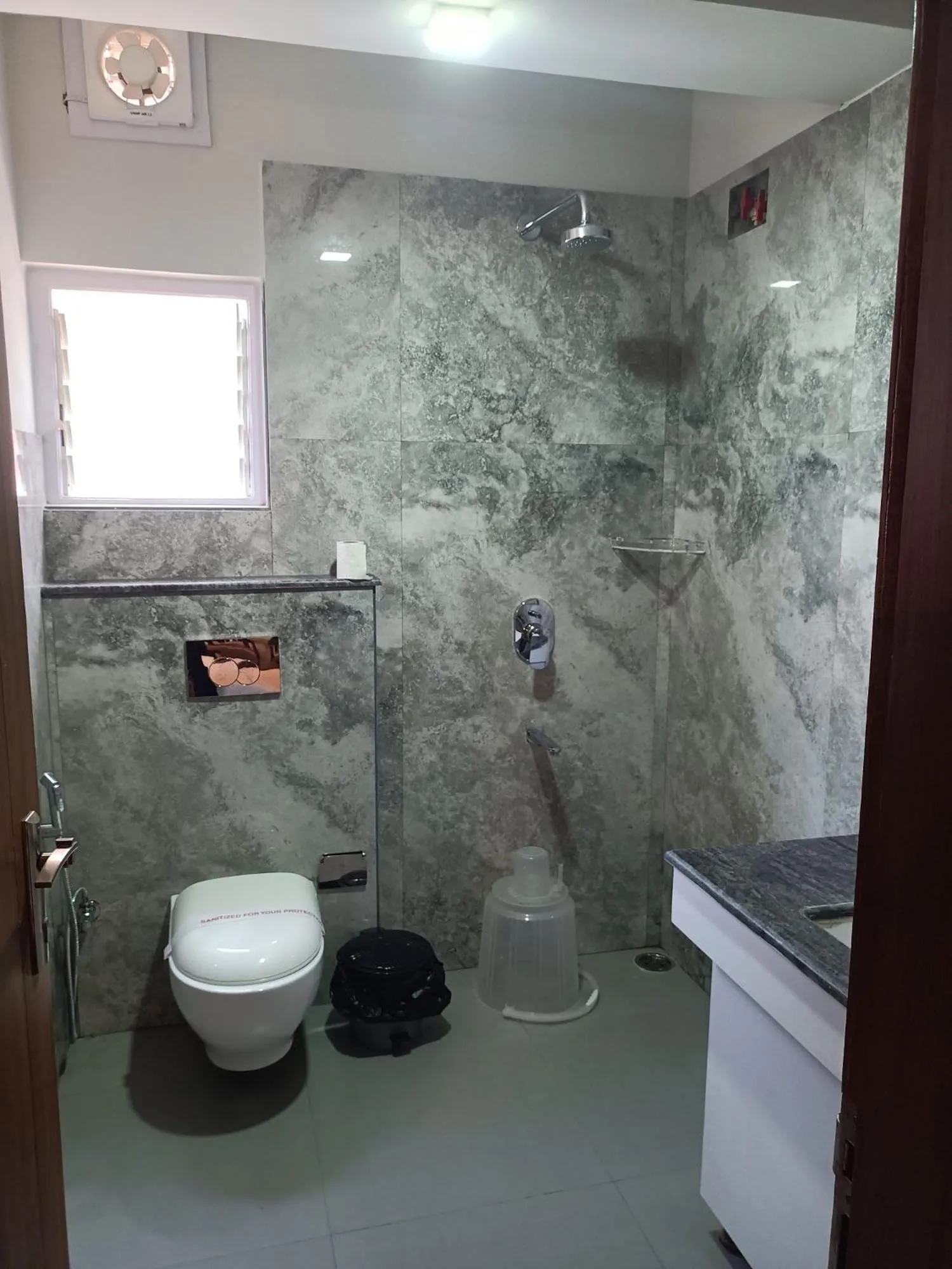 Bathroom in Golden Peaks Hotel & Restaurant