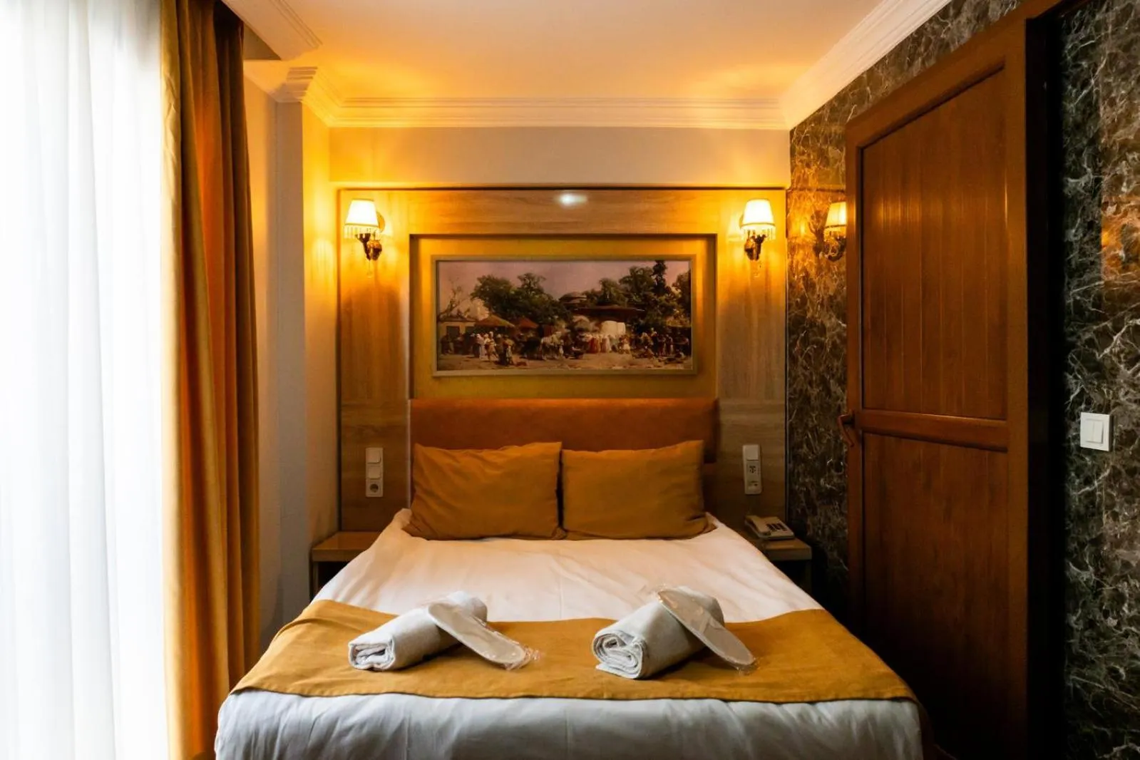 Photo of the whole room, Bed in Kadirga Antik Hotel - Sultanahmet