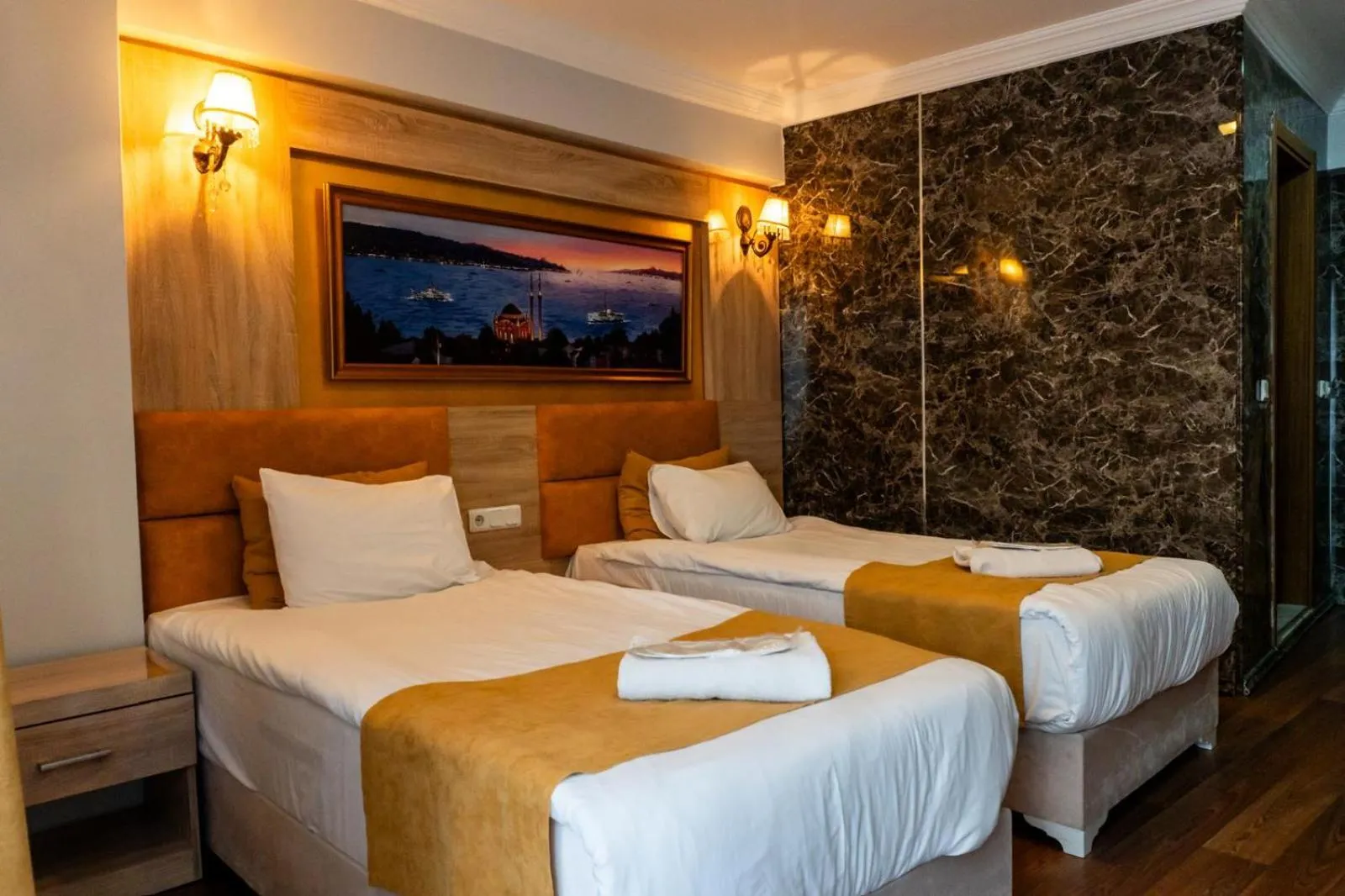 Photo of the whole room, Bed in Kadirga Antik Hotel - Sultanahmet