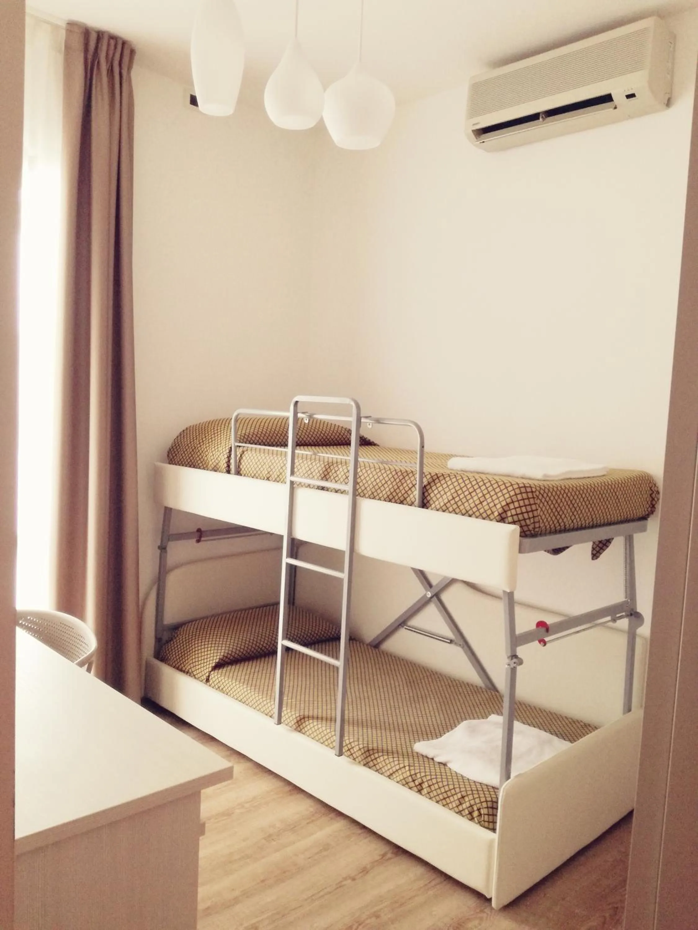 bunk bed, Bed in Hotel Villa Maria