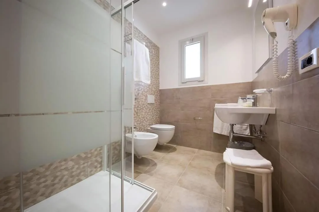 Shower in Hotel Villa Maria