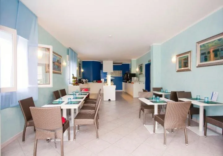 Restaurant/places to eat in Hotel Villa Maria