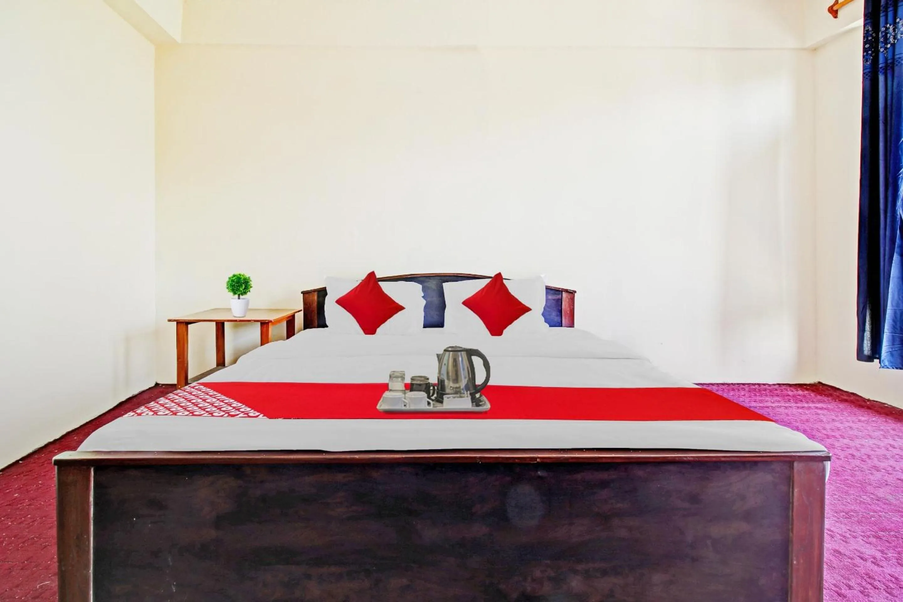 Standard Double Room - single occupancy in Hotel O Hunter's & Cafe