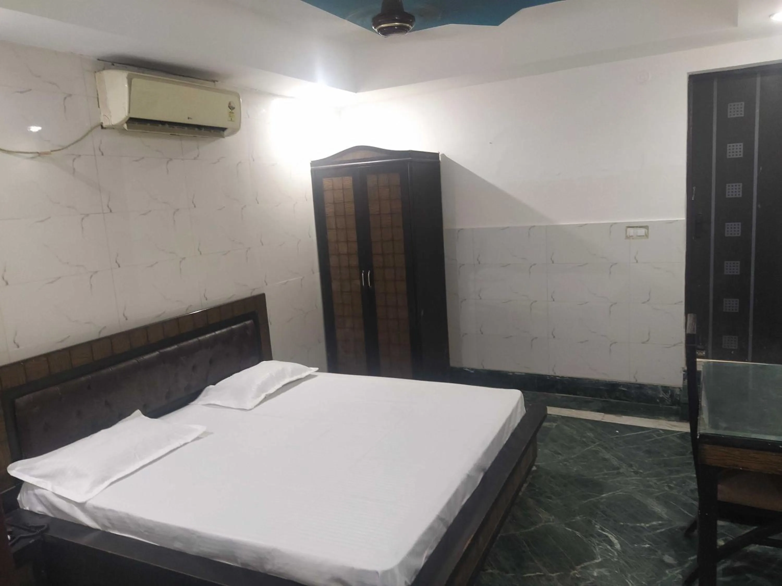 Bedroom, Bed in Hotel O Delite Hotel Near Leisure Valley Park