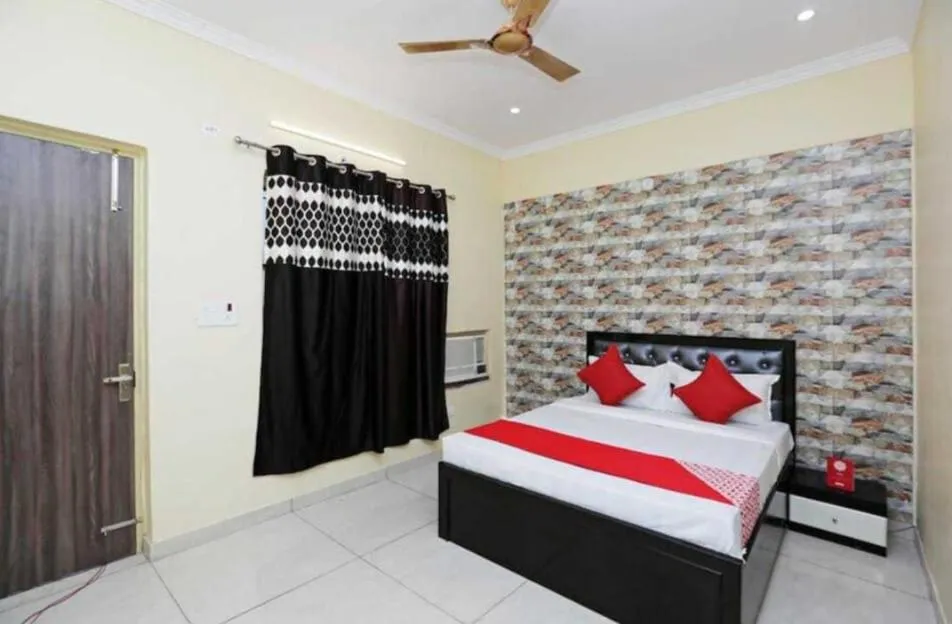 Bedroom in Hotel O by OYO Green Apple