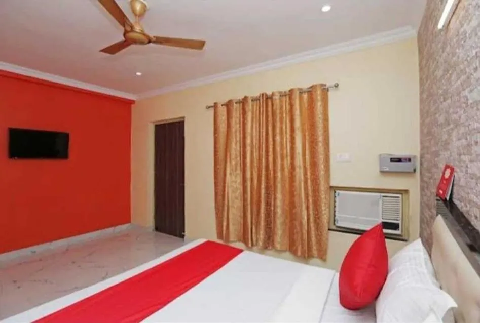 Bedroom in Hotel O by OYO Green Apple