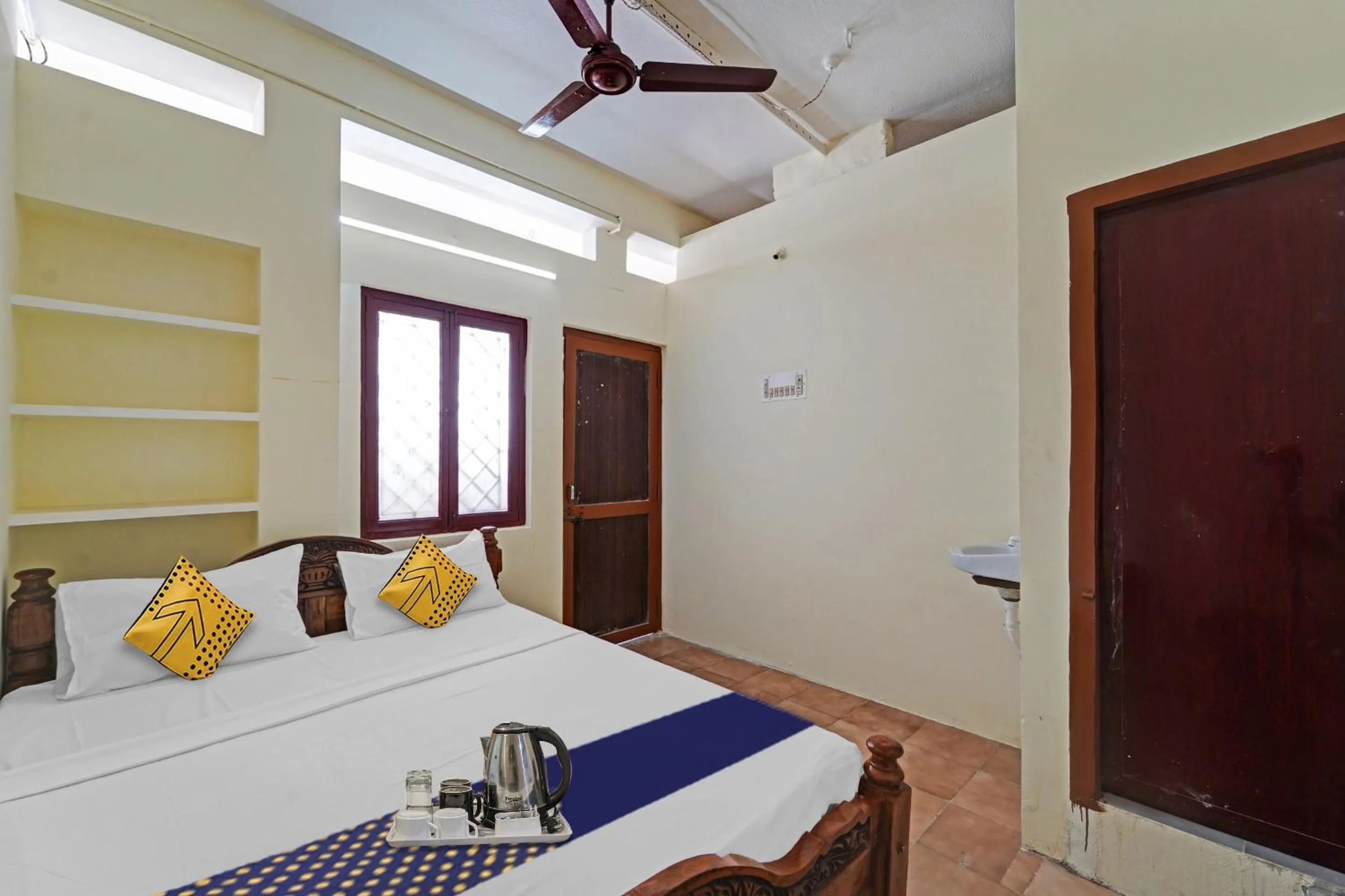 Bedroom in SPOT ON Sri Sakthi Guest House