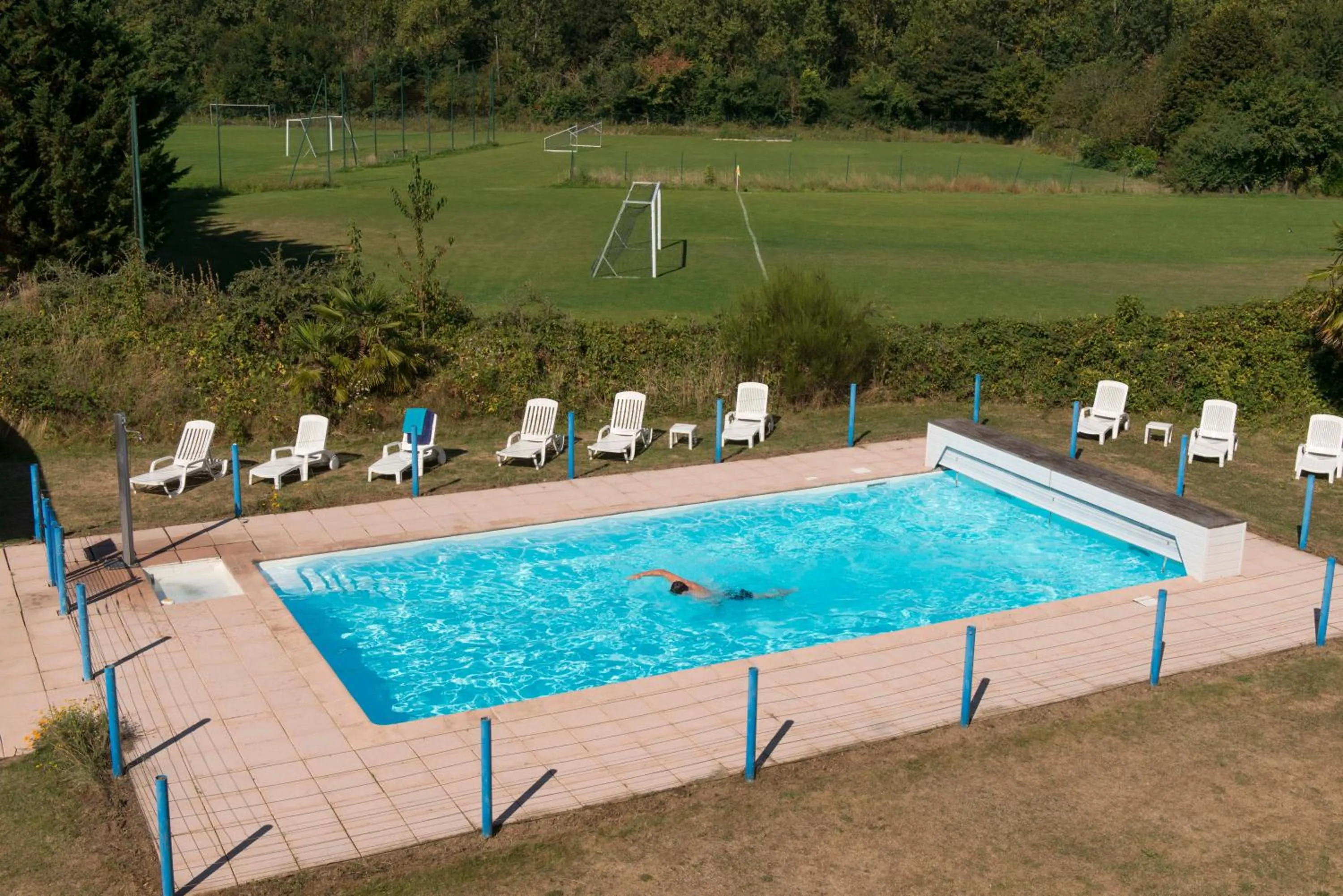 Pool view in Espace Leonard De Vinci