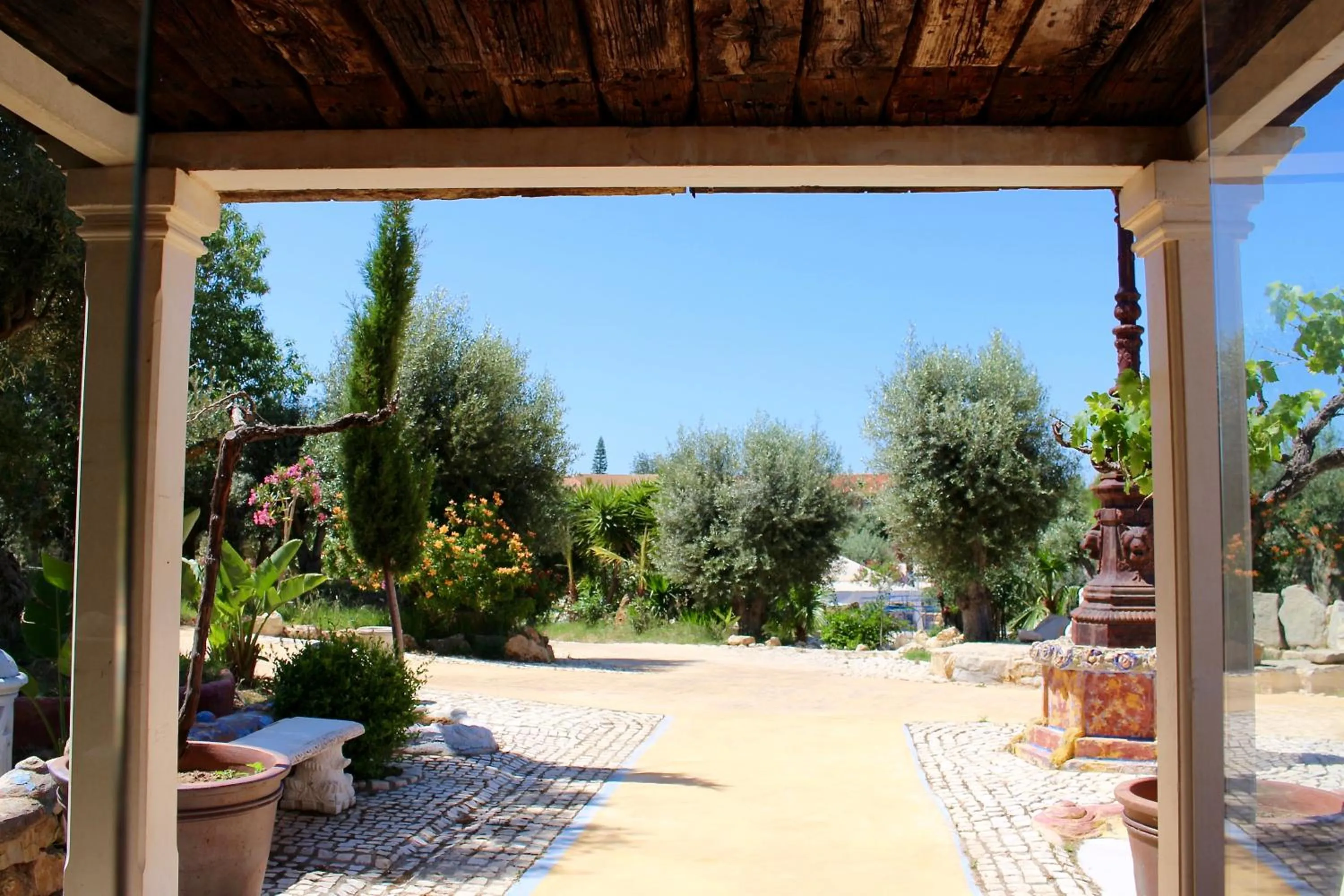 Facade/entrance in Hotel de Charme Capela das Artes