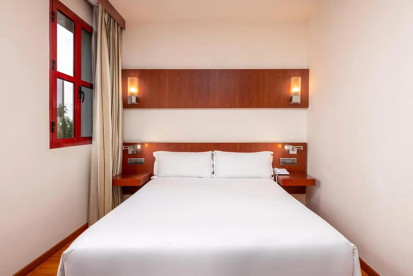 Bed in Senator Huelva