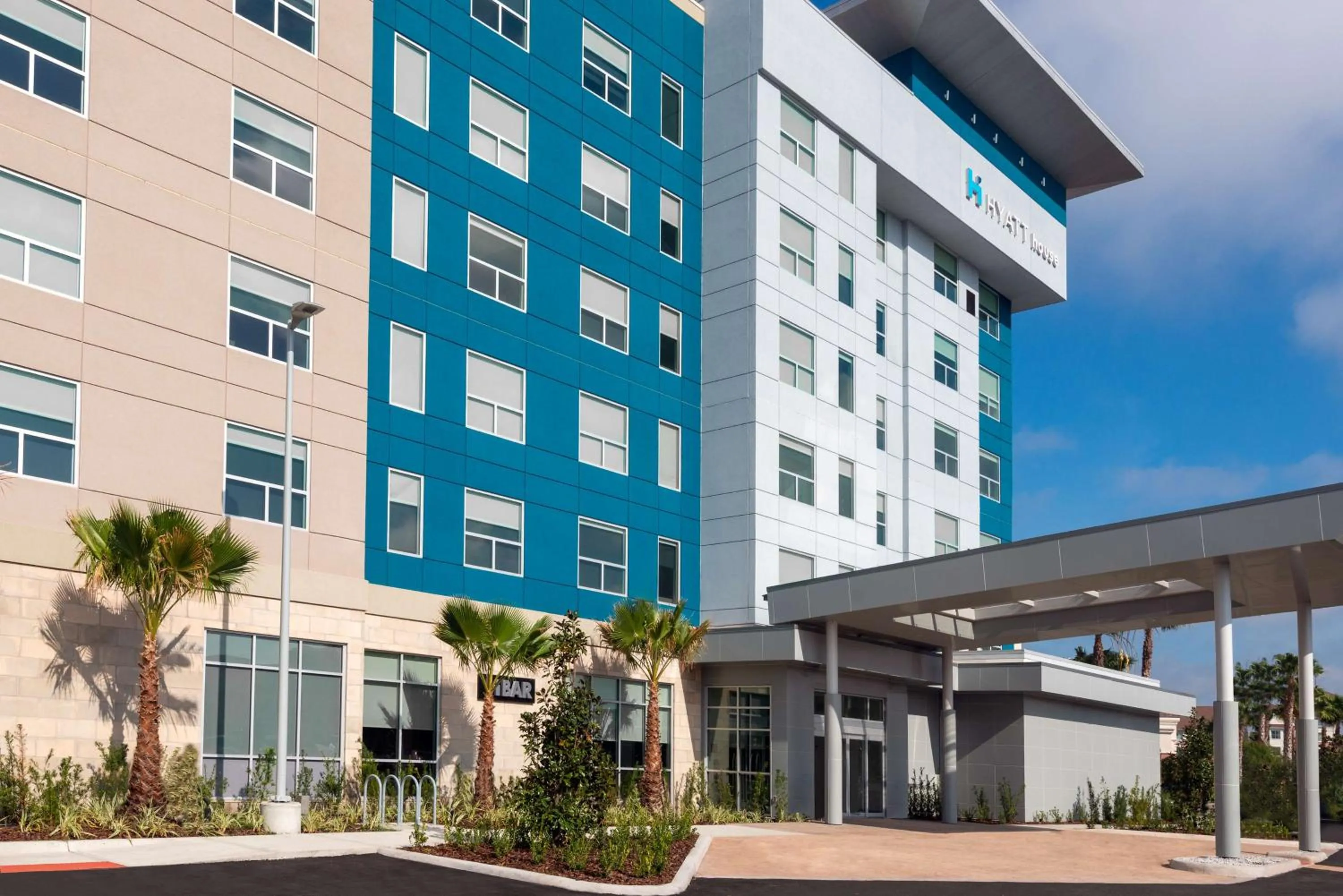Property building in Hyatt House Orlando Airport