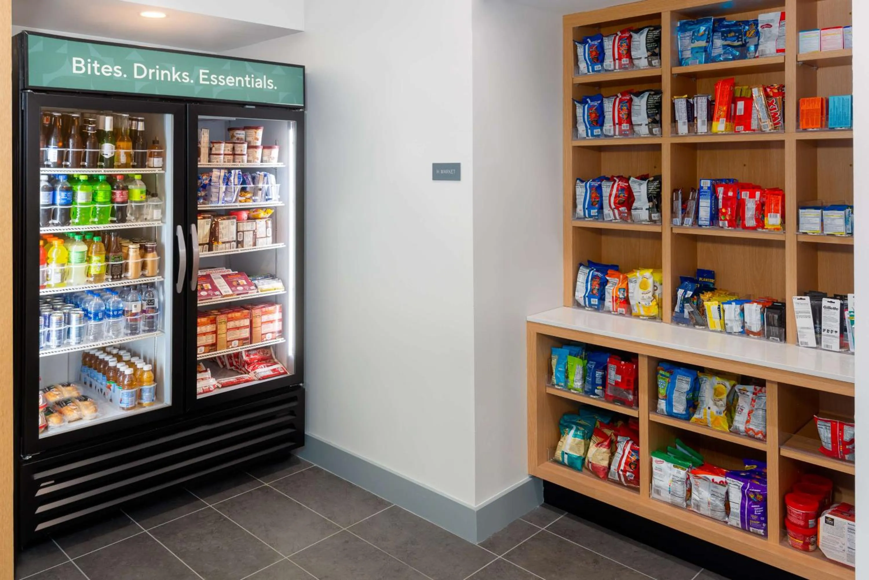 Restaurant/places to eat in Hyatt House Orlando Airport