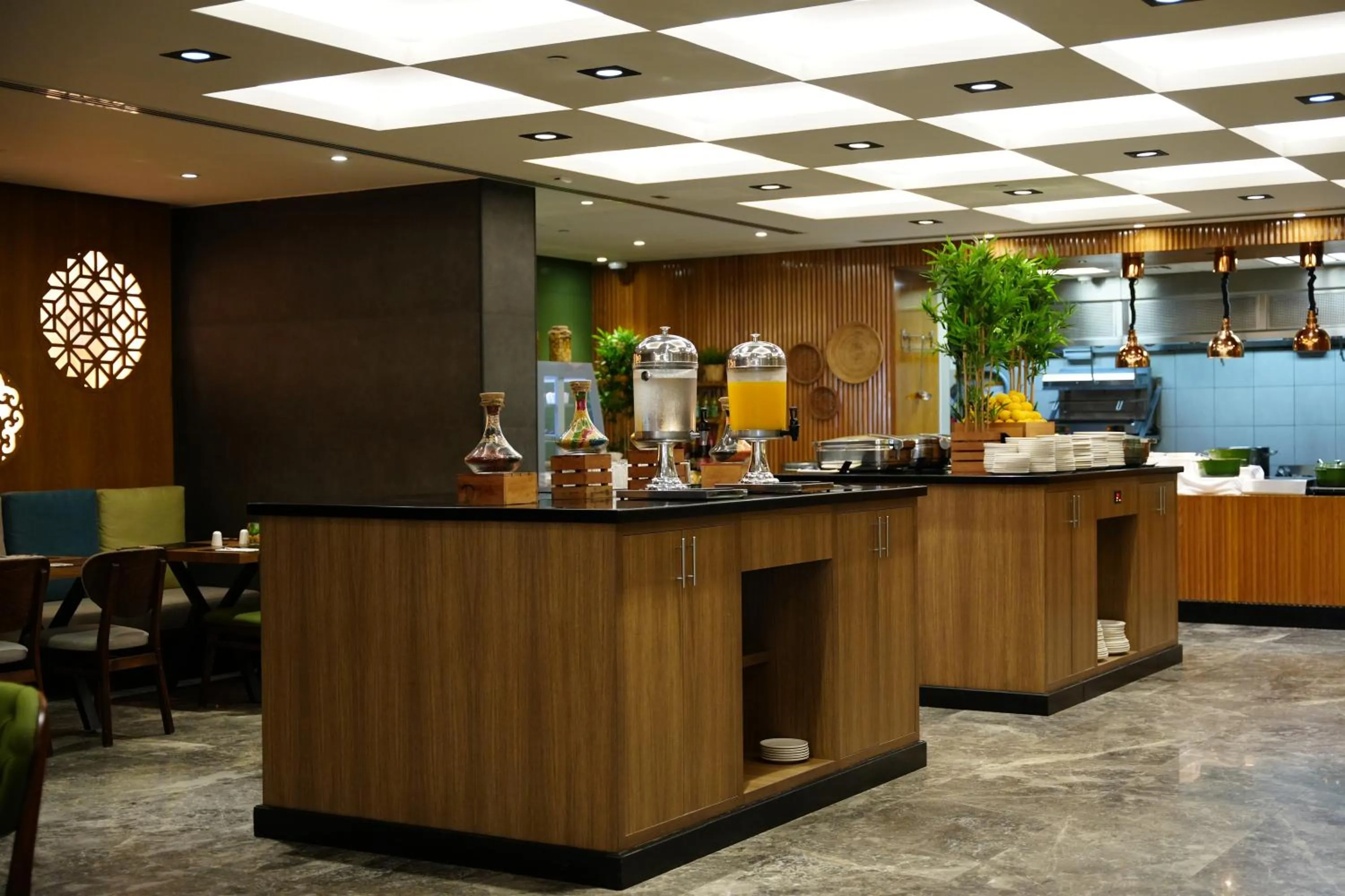 Restaurant/places to eat in The Grand Lux Hotel