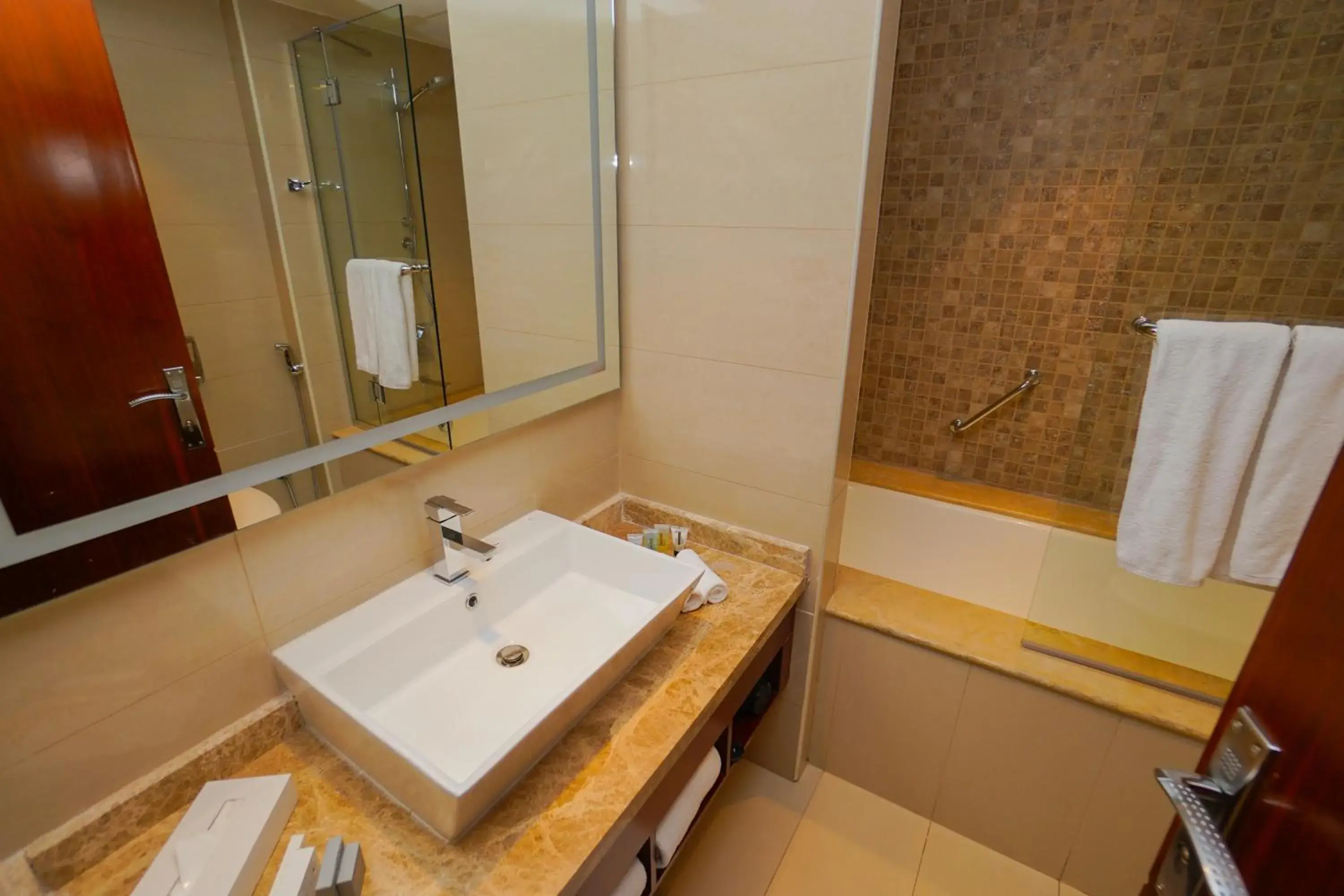 Deluxe Twin Room in The Grand Lux Hotel Deluxe Twin Room in The Grand Lux Hotel