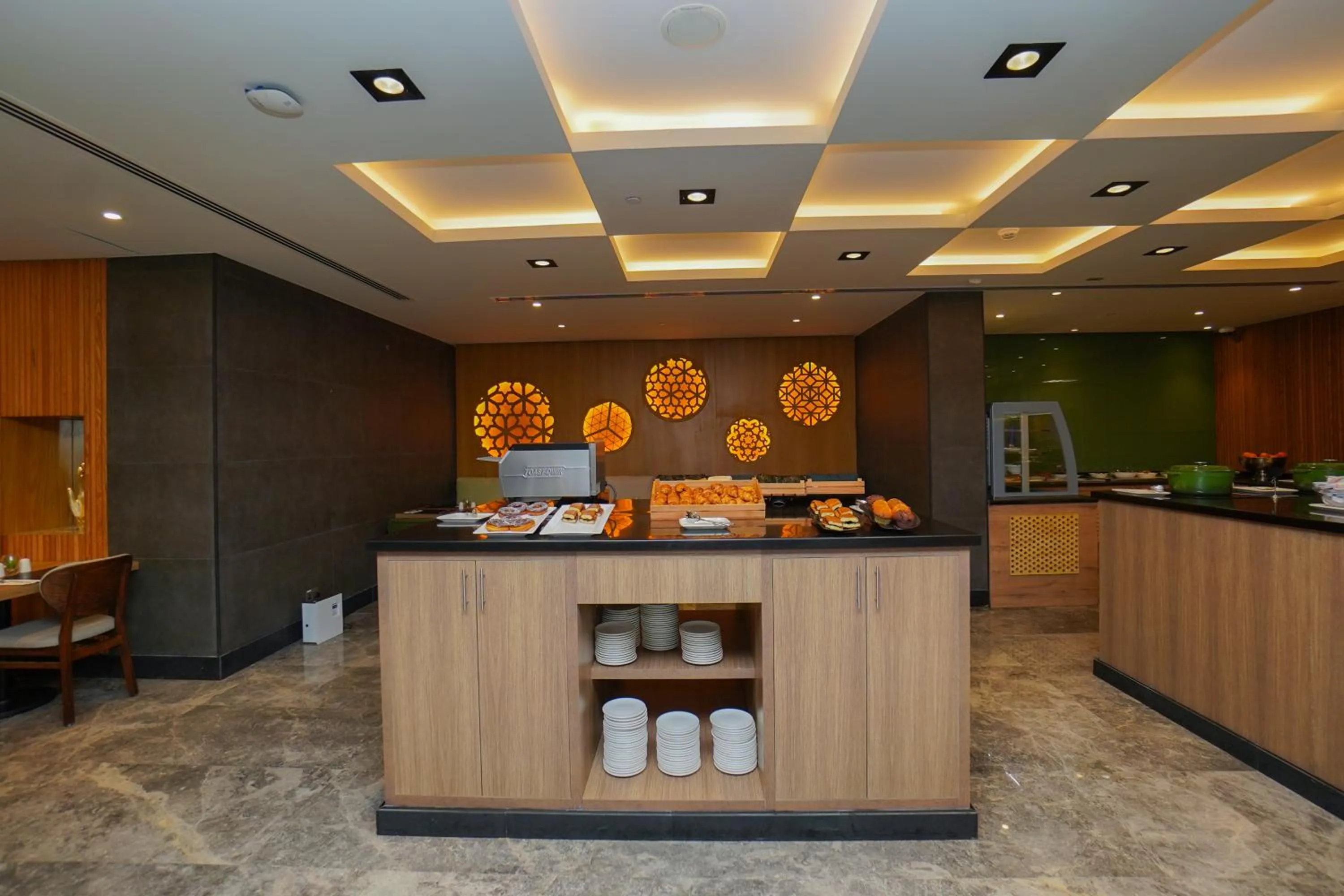 Restaurant/places to eat in The Grand Lux Hotel