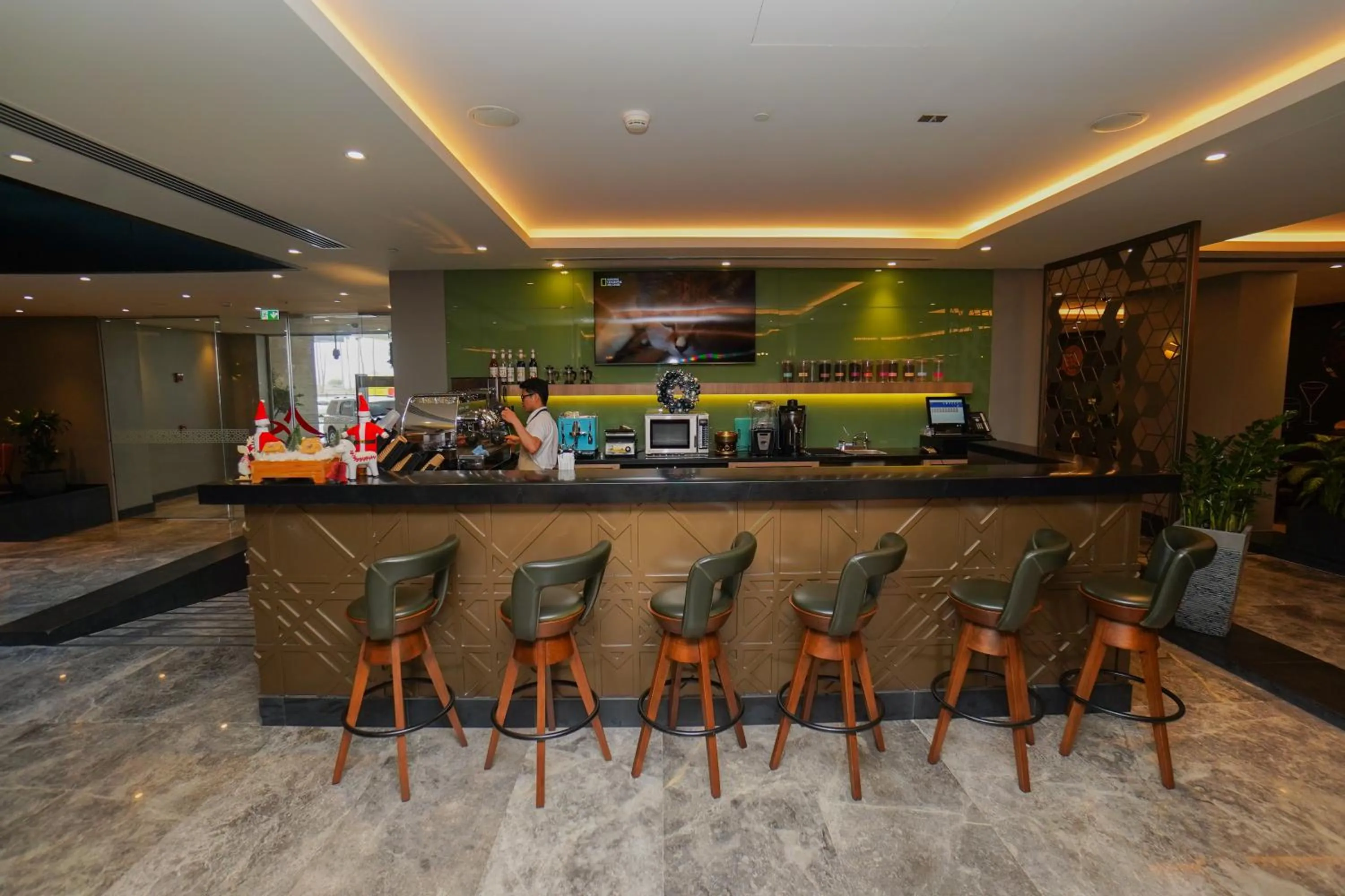 Restaurant/places to eat in The Grand Lux Hotel