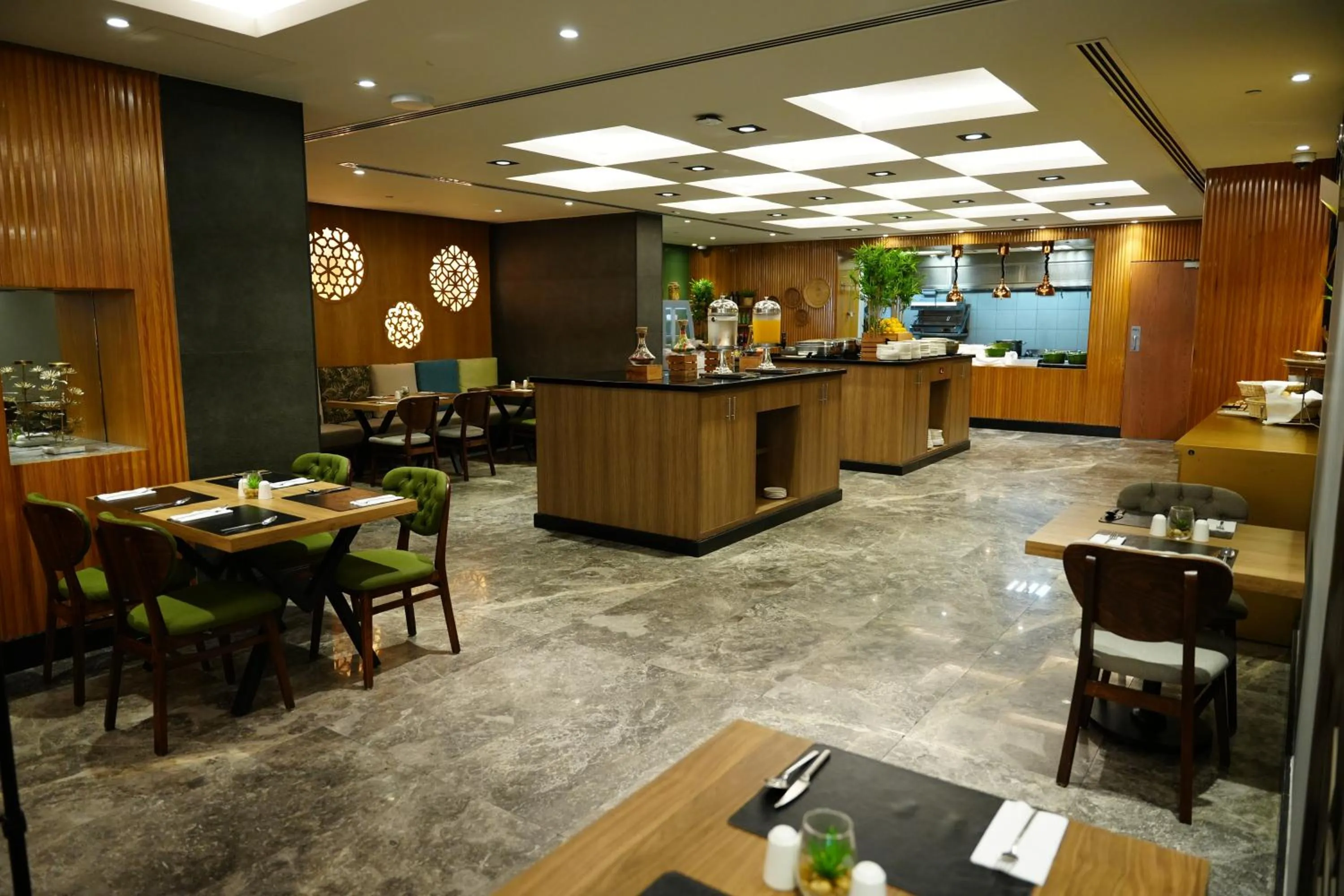 Restaurant/places to eat in The Grand Lux Hotel