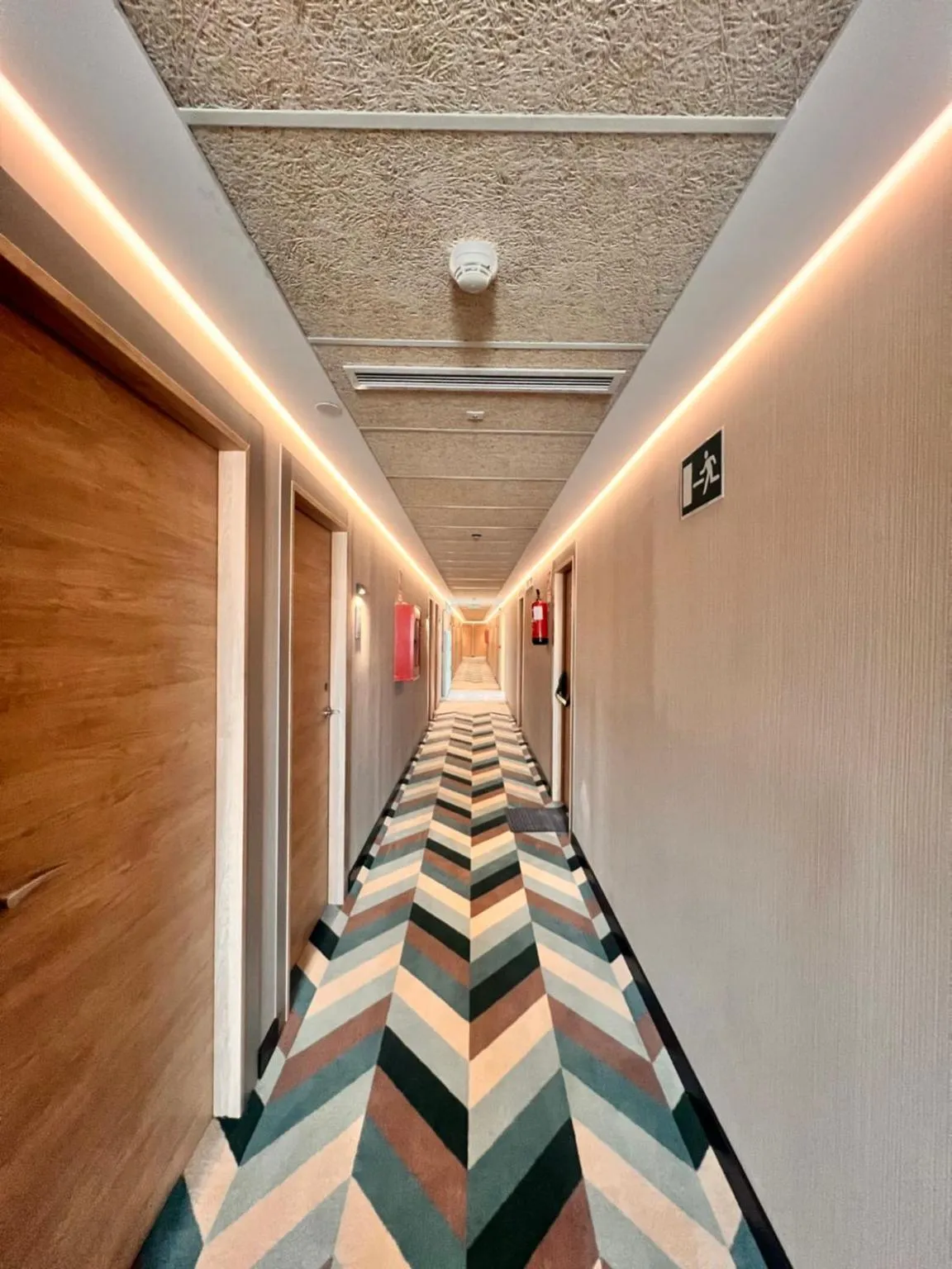 Lobby or reception in Sercotel Maya Alicante