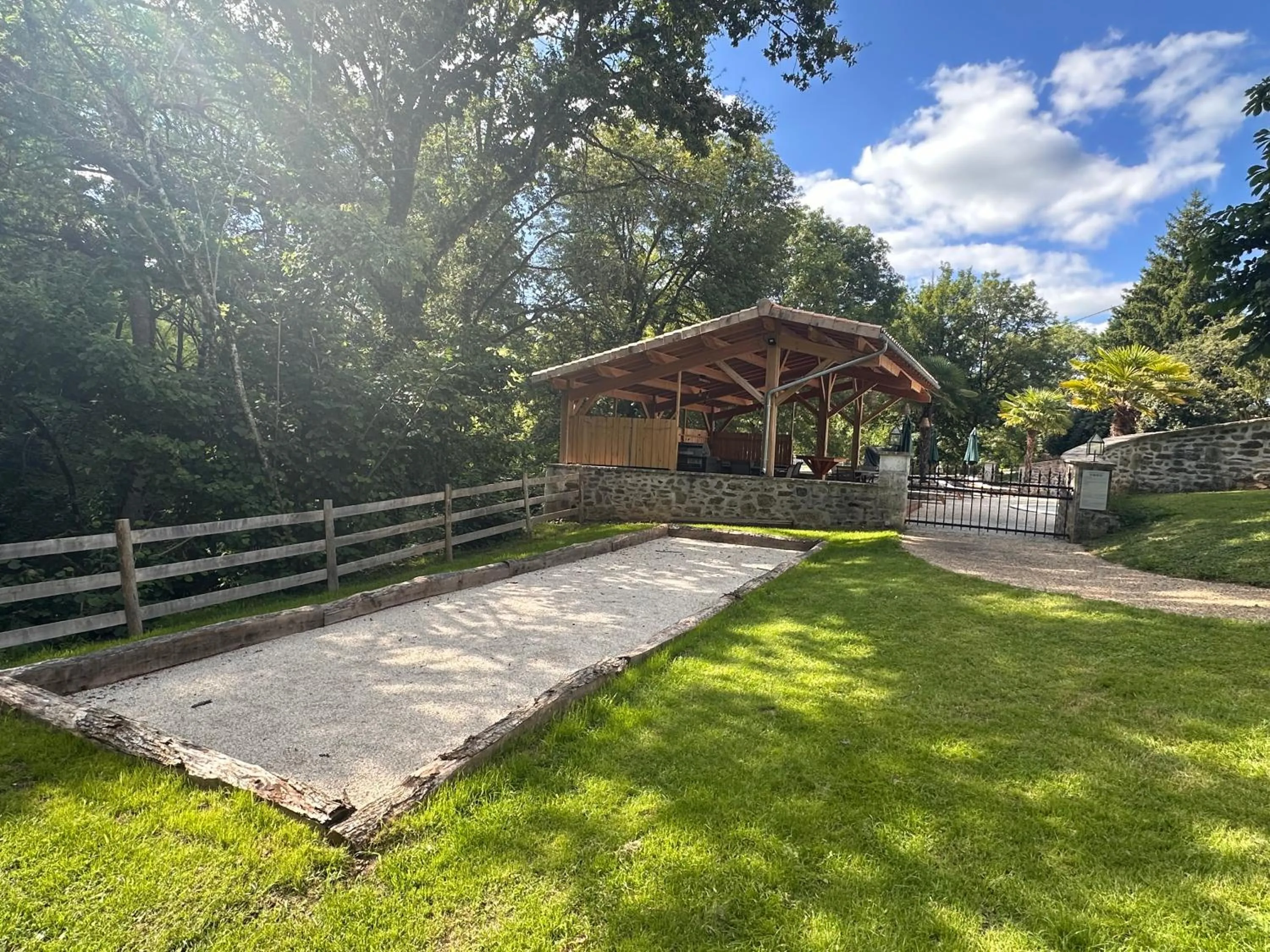 Domaine de Brise Bois - Chambres & Gîtes