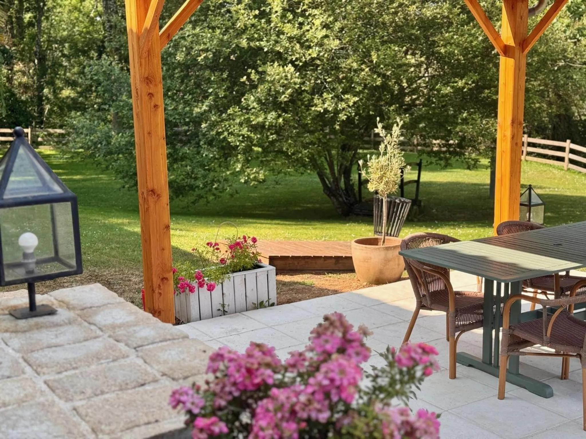 Patio in Domaine de Brise Bois - Chambres & Gîtes