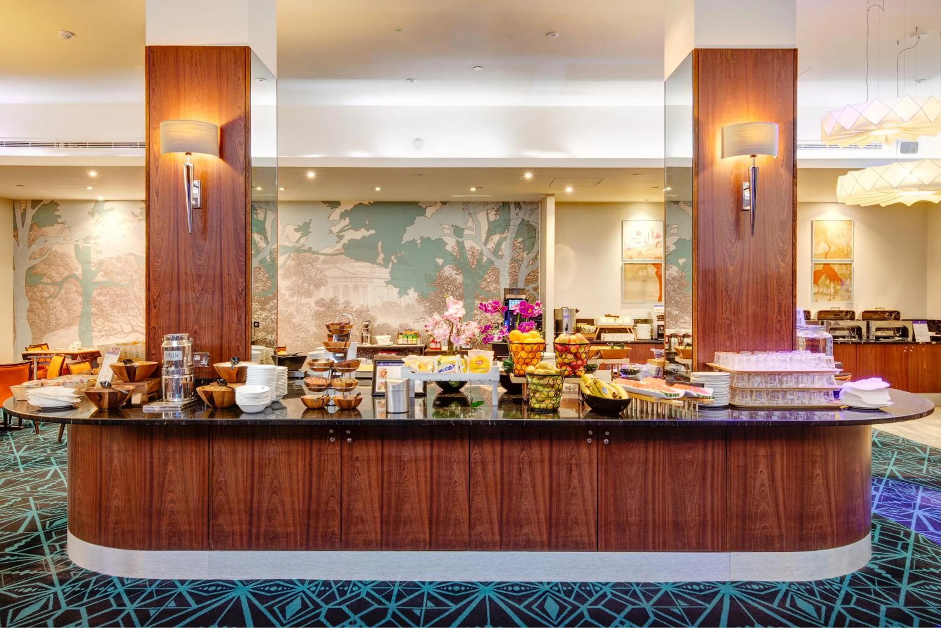 Breakfast in City Sleeper at Royal National Hotel